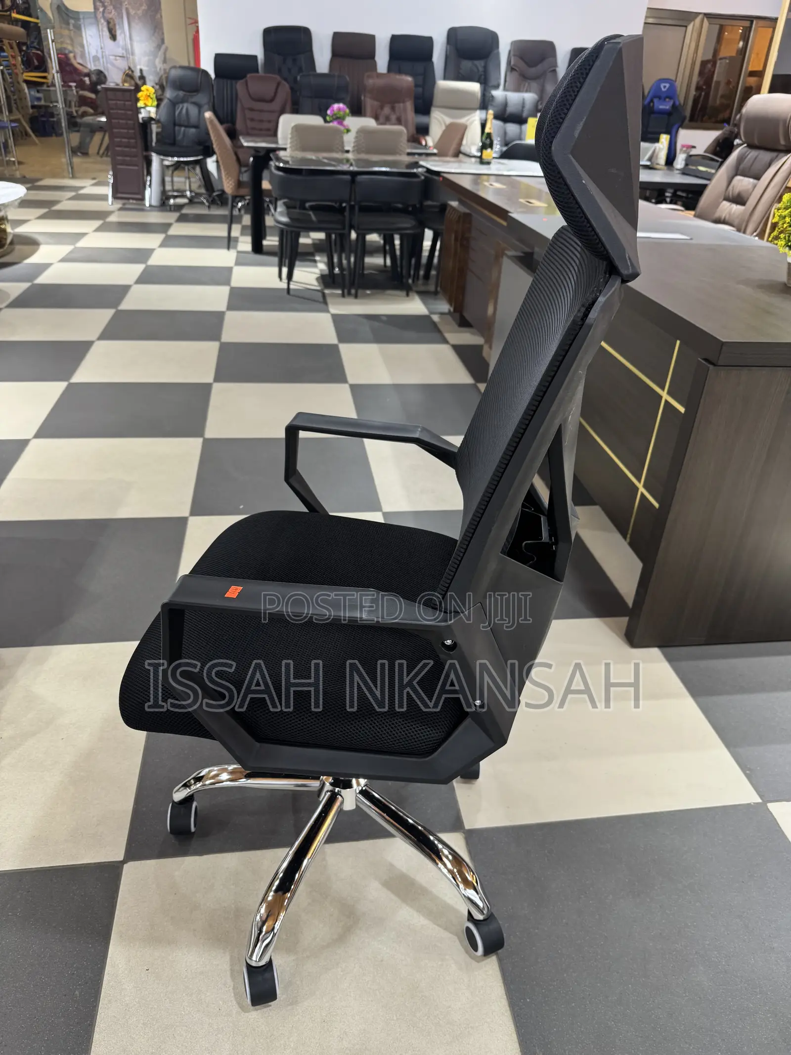 Mesh Swevil Chair