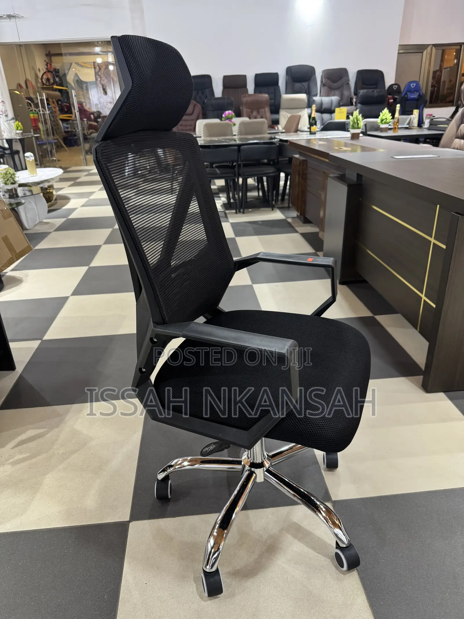 Mesh Swevil Chair