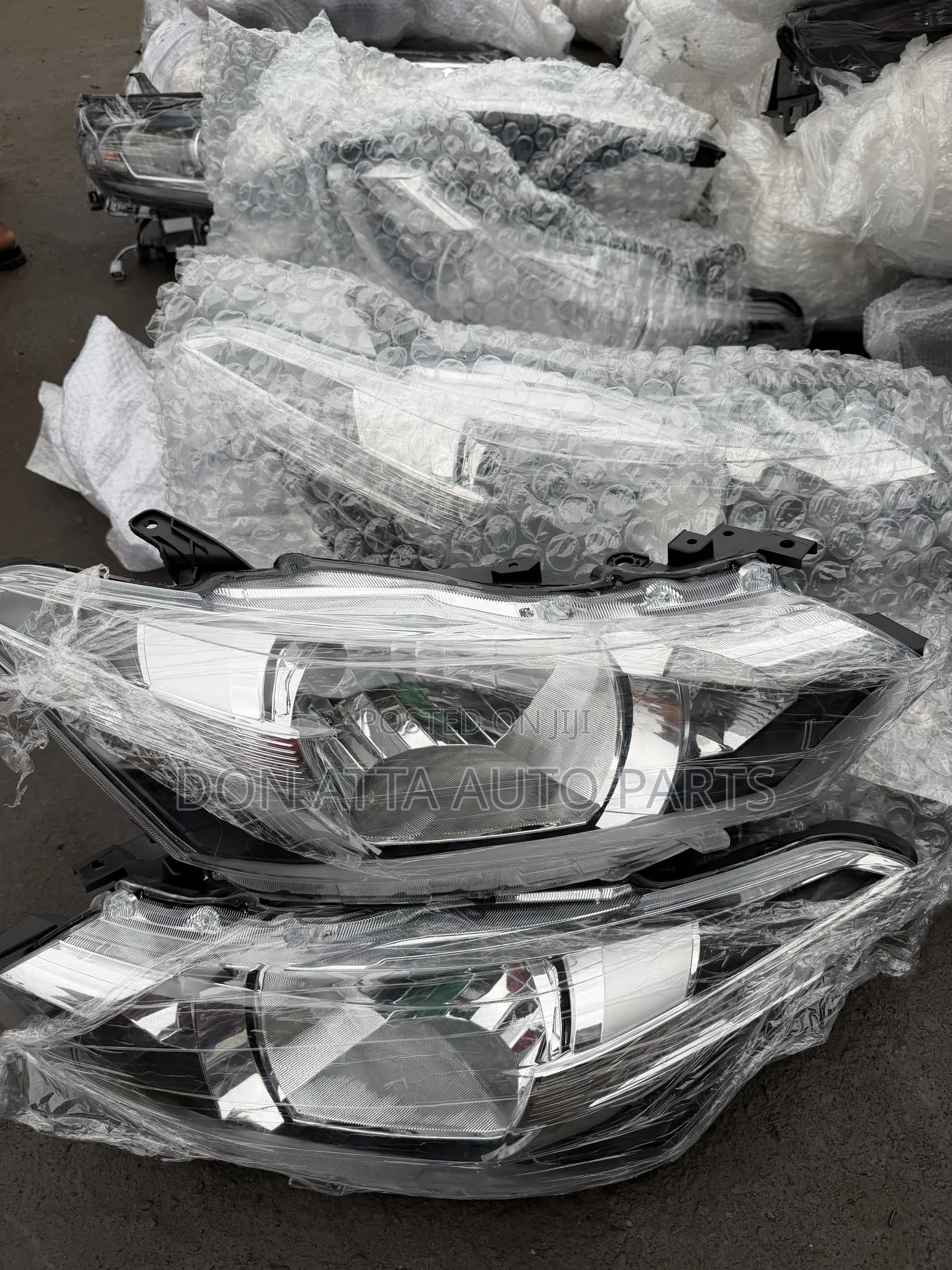 Toyota Yaris 2015-2017 Headlights Available