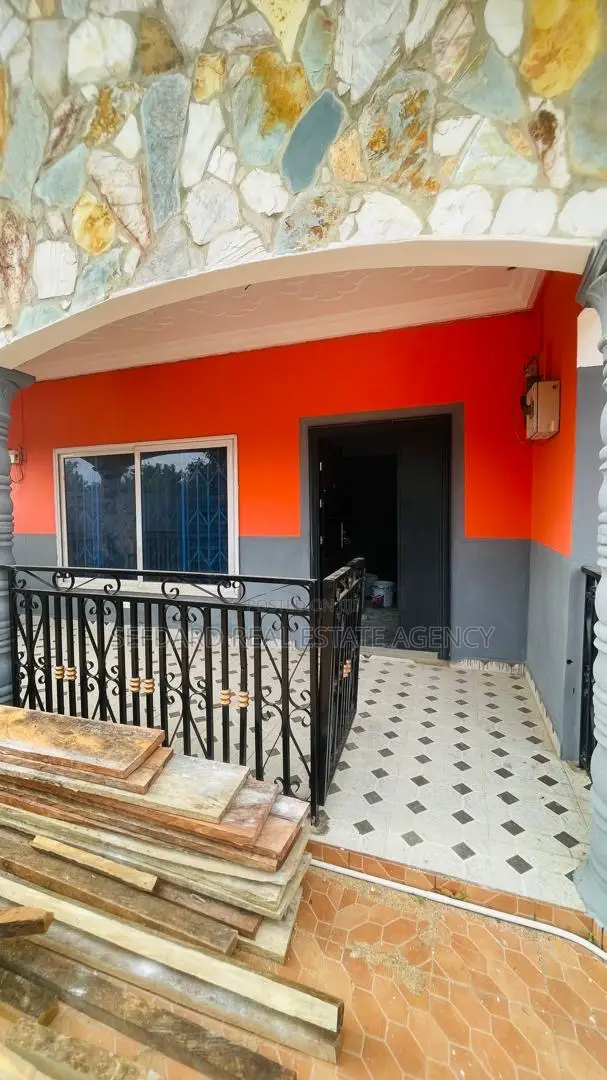 4bdrm House in Sefdard Properties, Pokuase for rent
