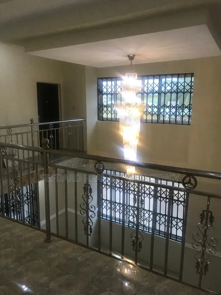 6bdrm House in Sefdard Properties, Kwabenya for rent