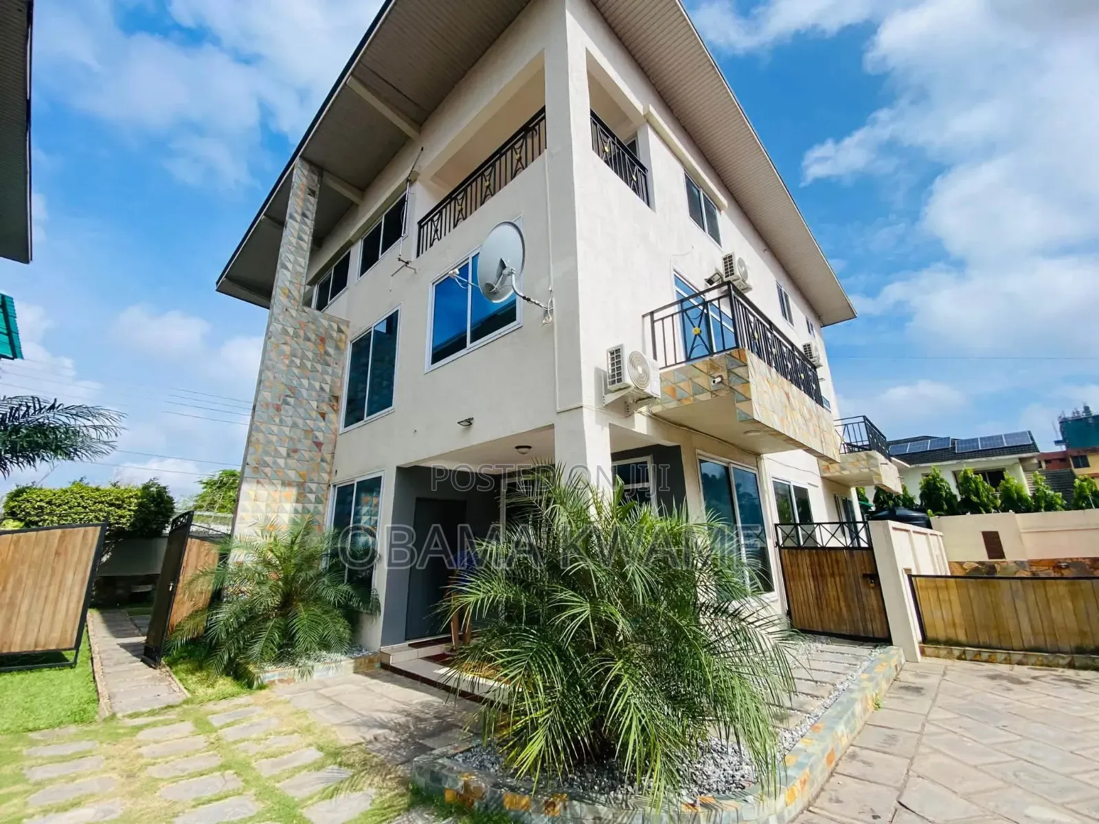 3bdrm Townhouse / Terrace in Laryea Homes, MTN Area for rent