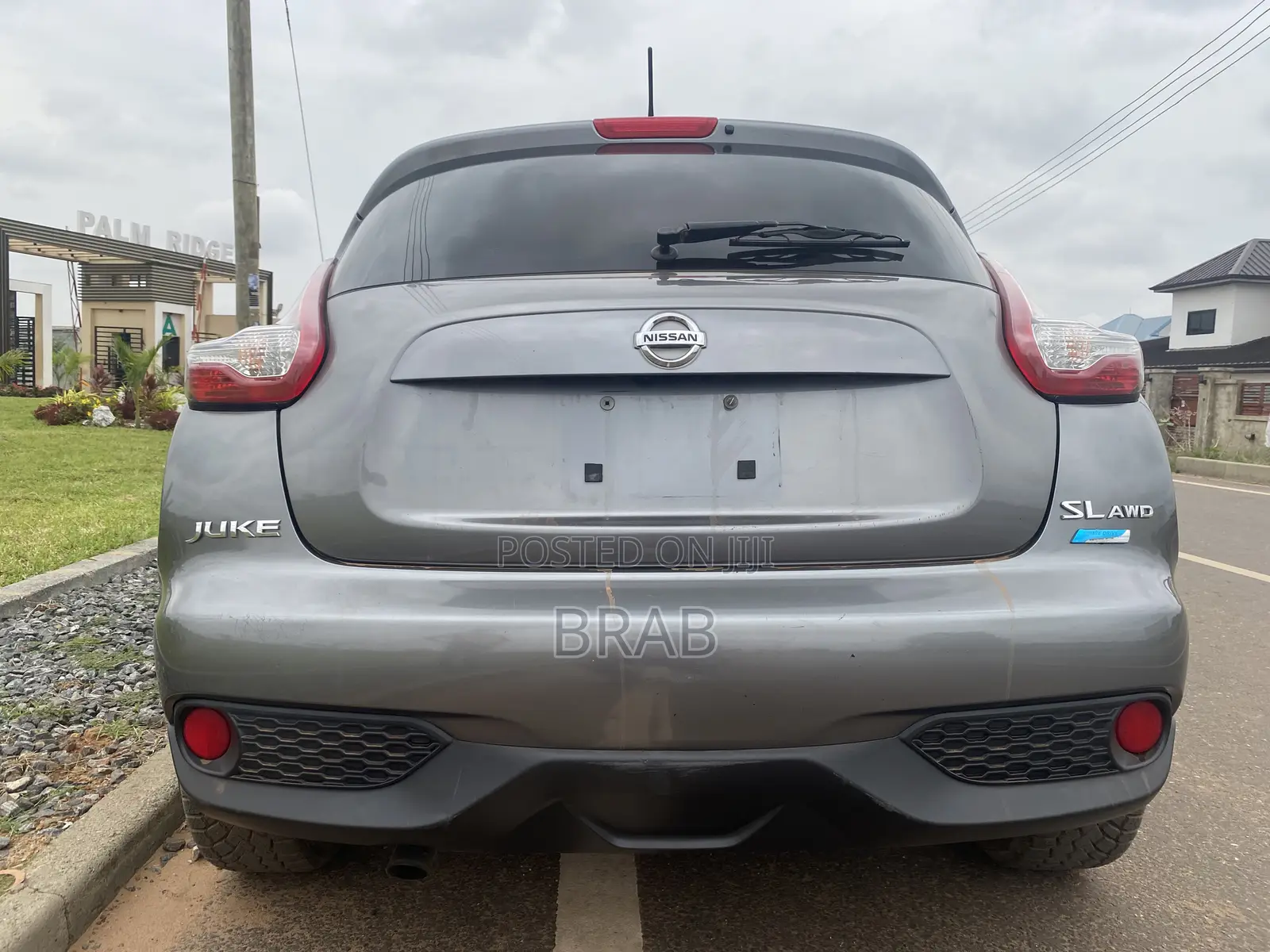 Nissan Juke SL 4dr Hatchback AWD (1.6L 4cyl Turbo CVT) 2015 Gray