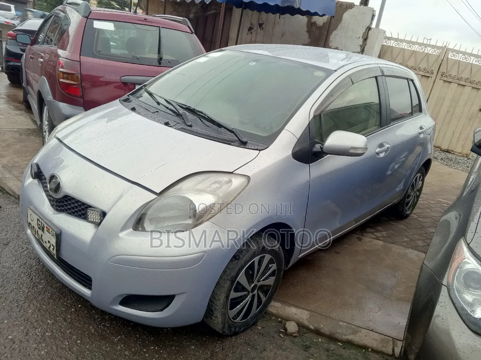 Toyota Vitz 2010 Gray