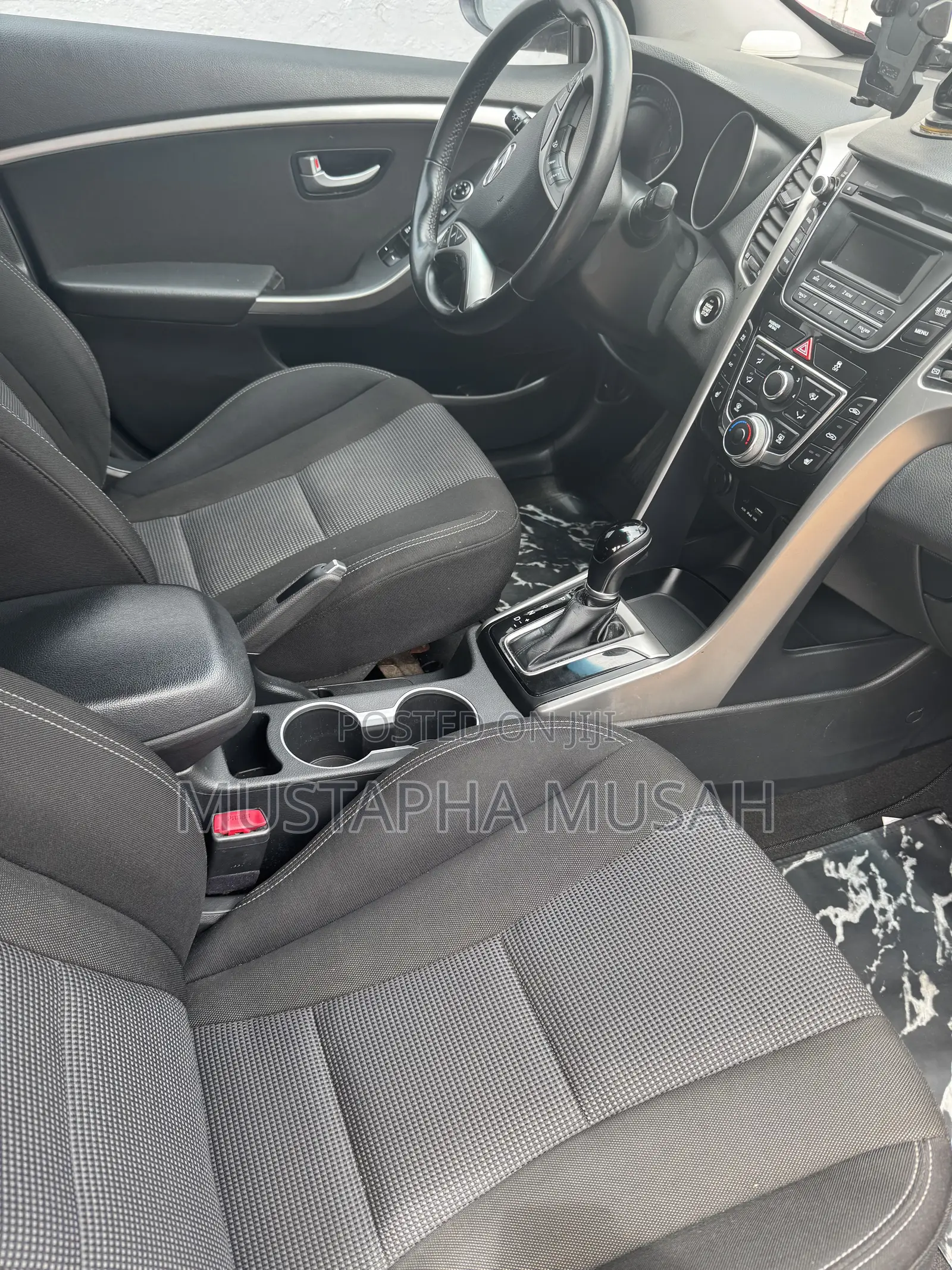 Hyundai Elantra 2016 Red
