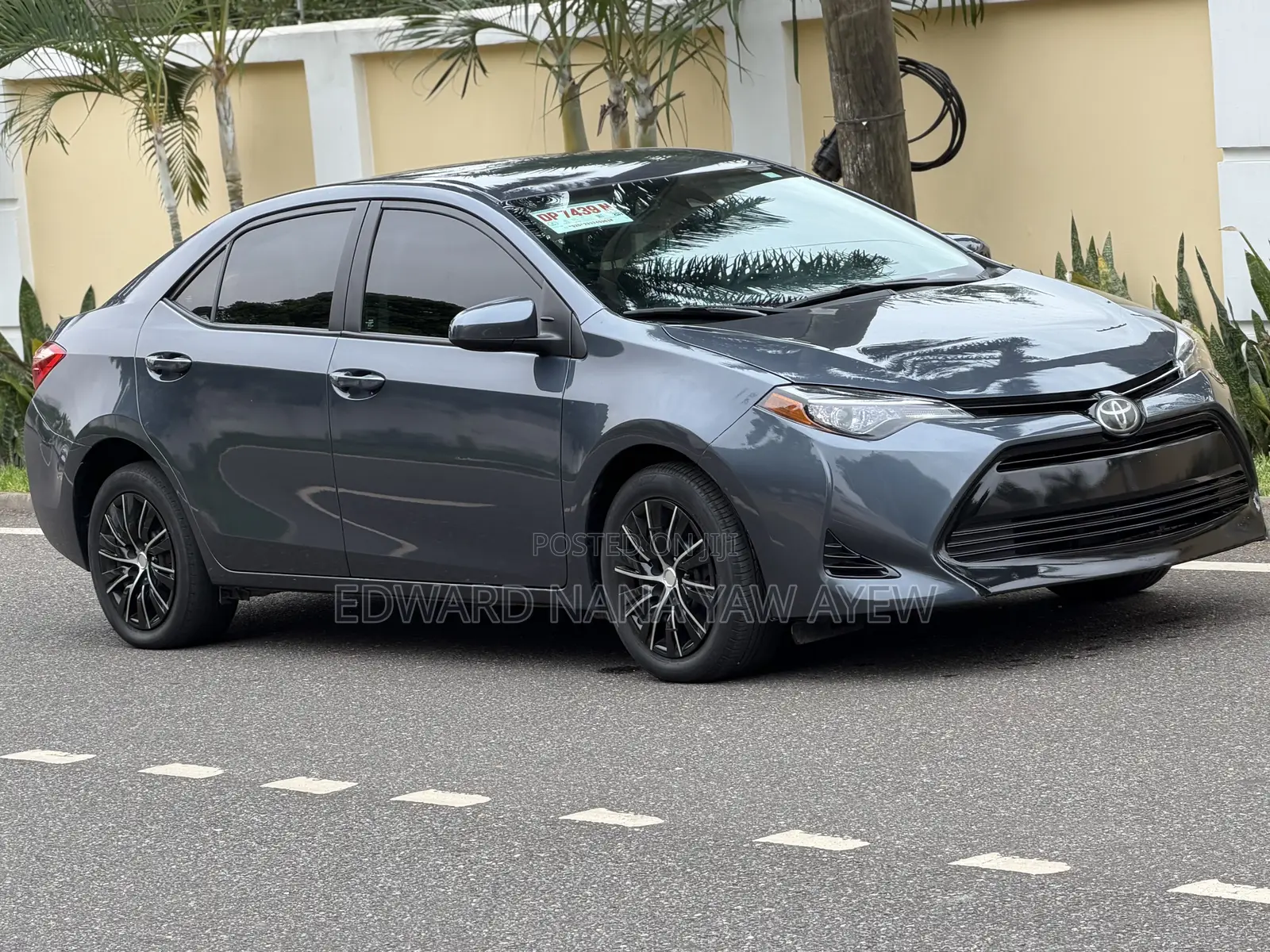 Toyota Corolla SE 4dr Sedan (1.8L 4cyl CVT) 2017 Gray