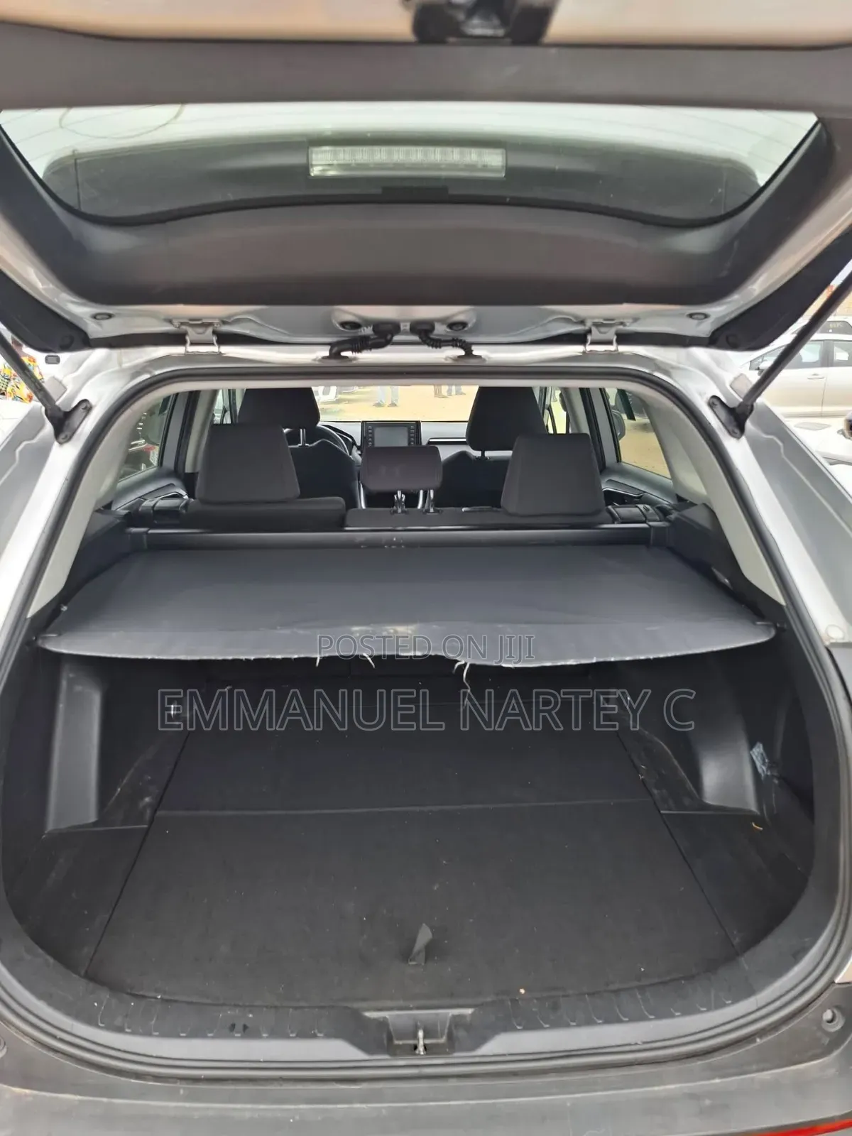 Toyota RAV4 2021 Silver