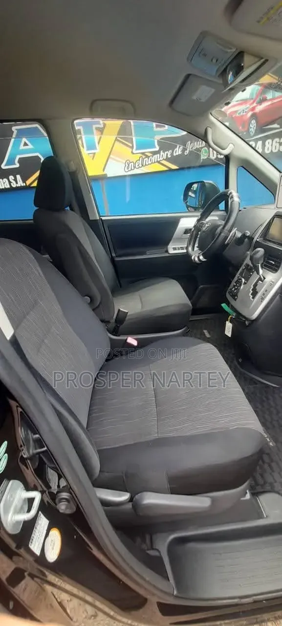 Toyota Voxy 2012 Black