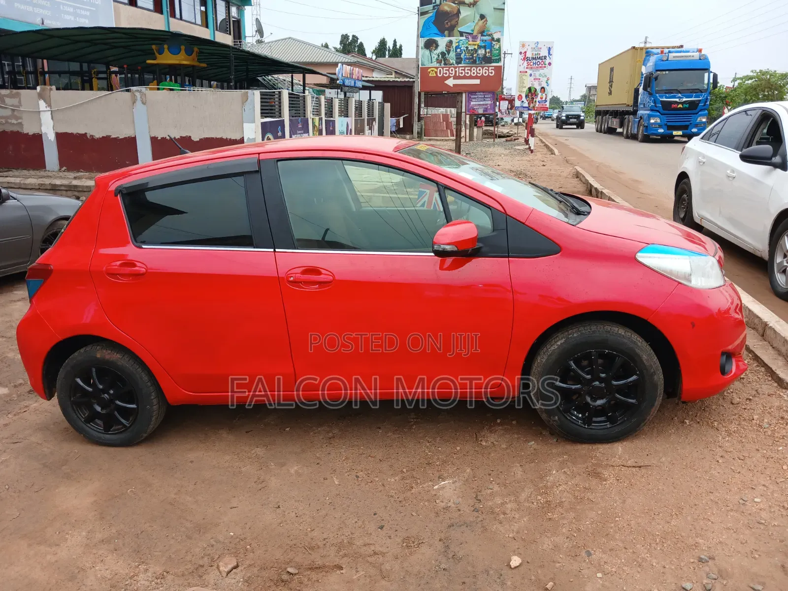 Toyota Vitz 2013 Red