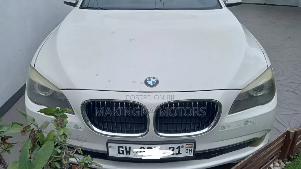 BMW 740 2021 White