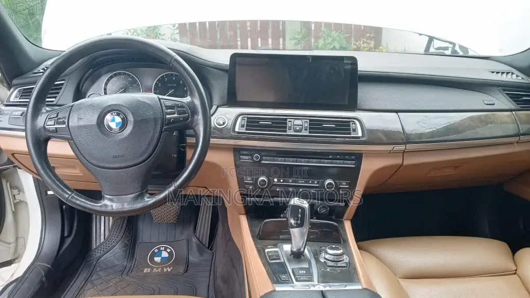 BMW 740 2021 White