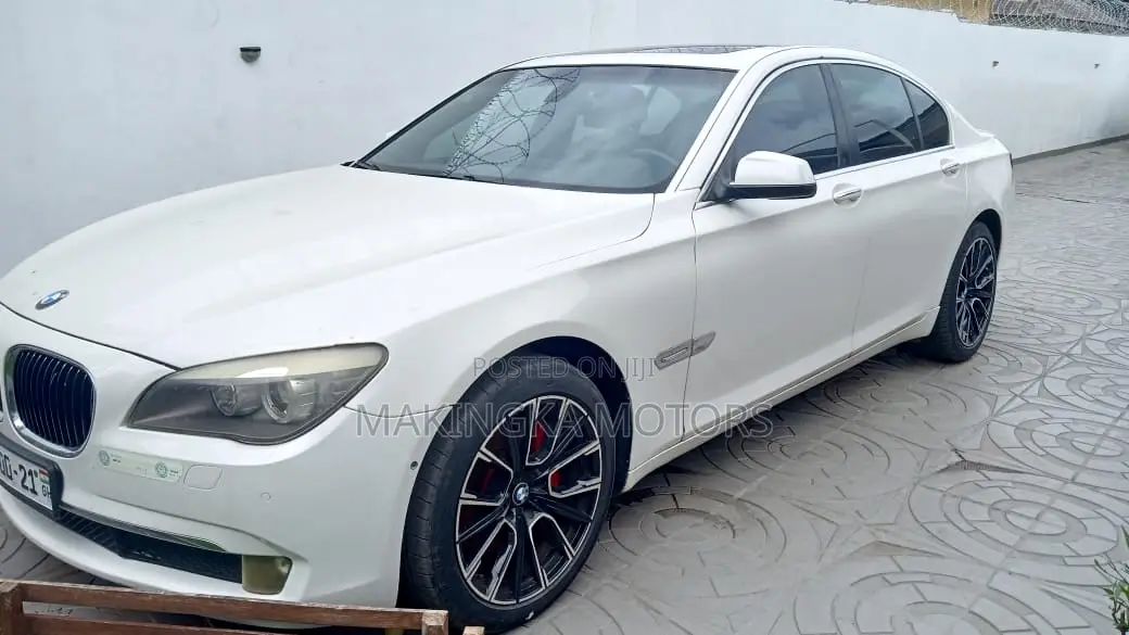 BMW 740 2021 White