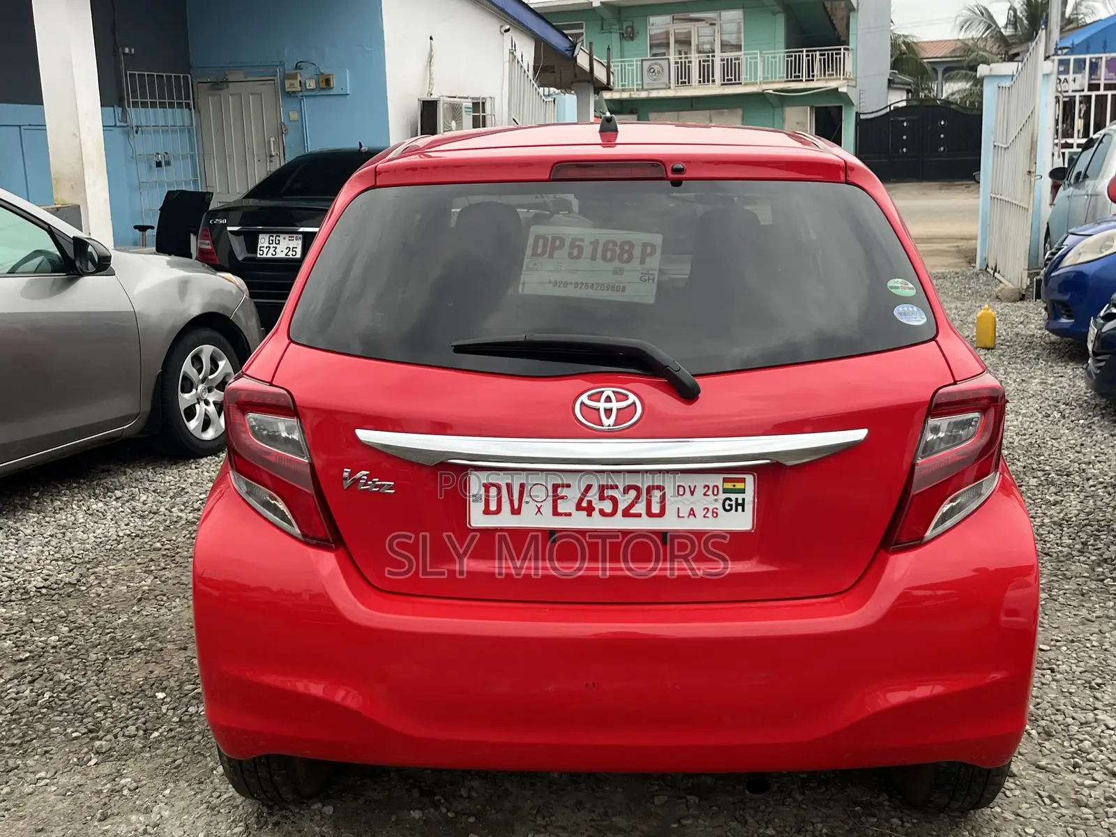Toyota Vitz 1.3 AWD 5dr 2015 Red