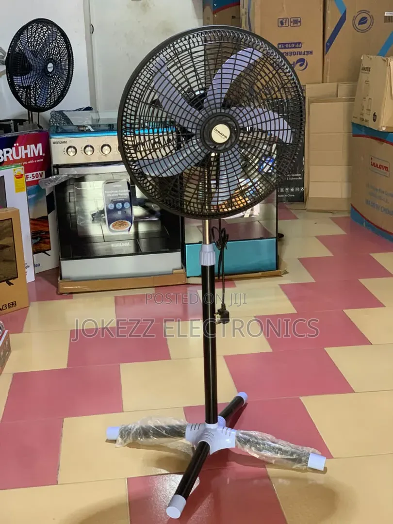 Innova Standing Fan 18"