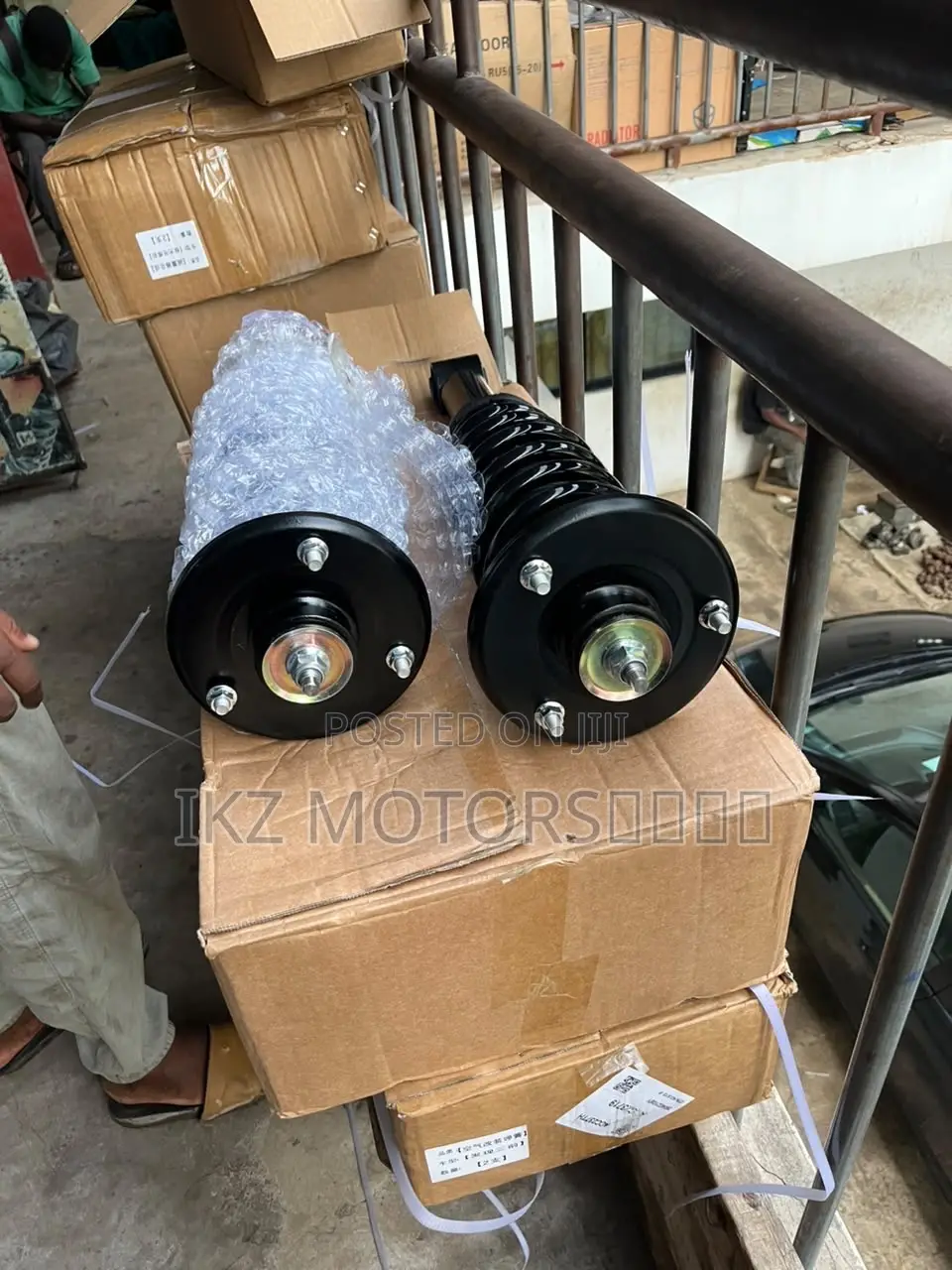 Range Rover Sports 2010/ LR3/LR4 Manual Shocks