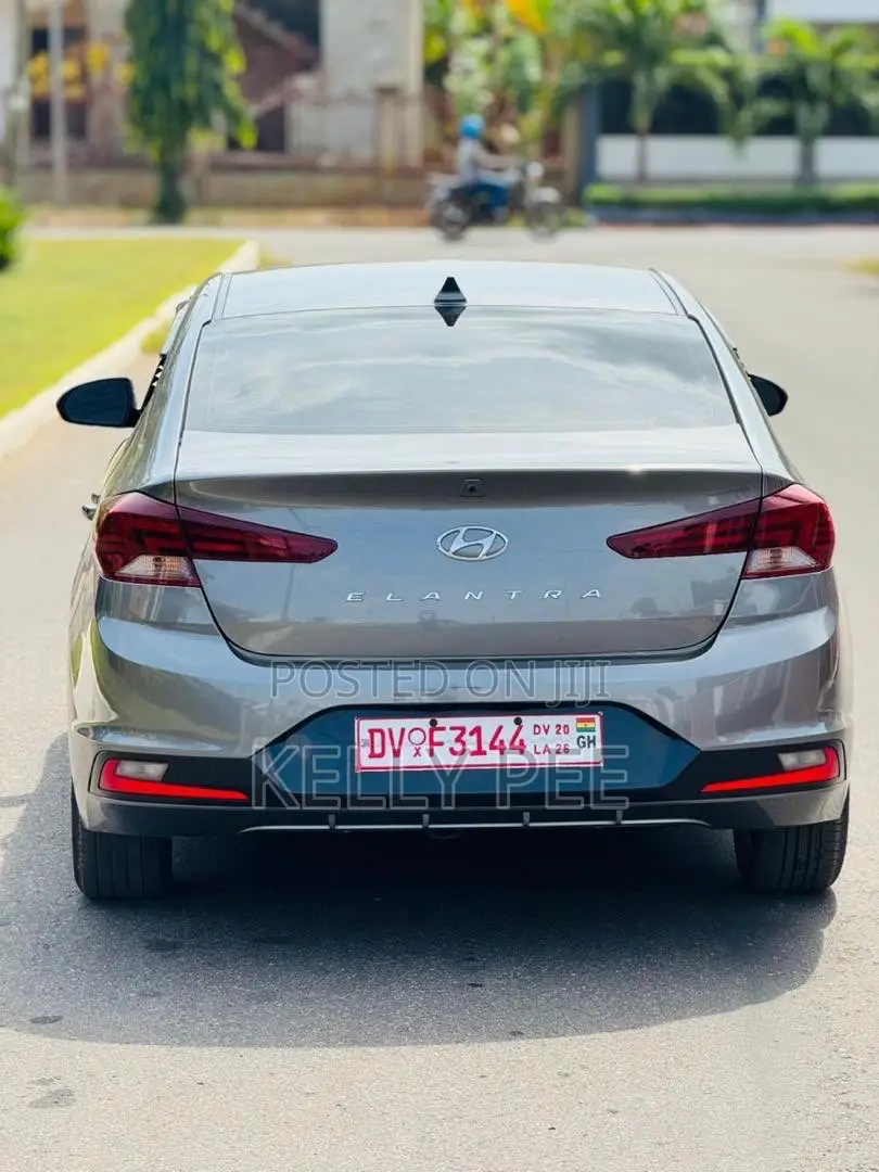 Hyundai Elantra Value Edition 2019 Gray