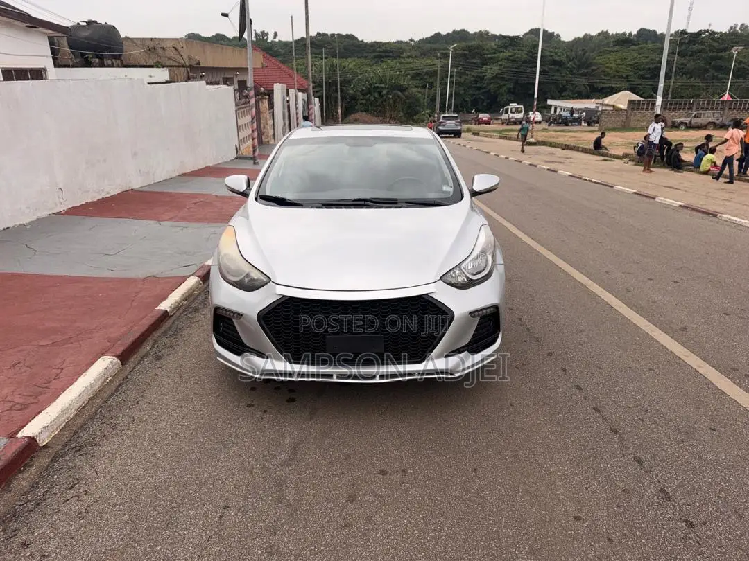Hyundai Elantra 2013 Silver