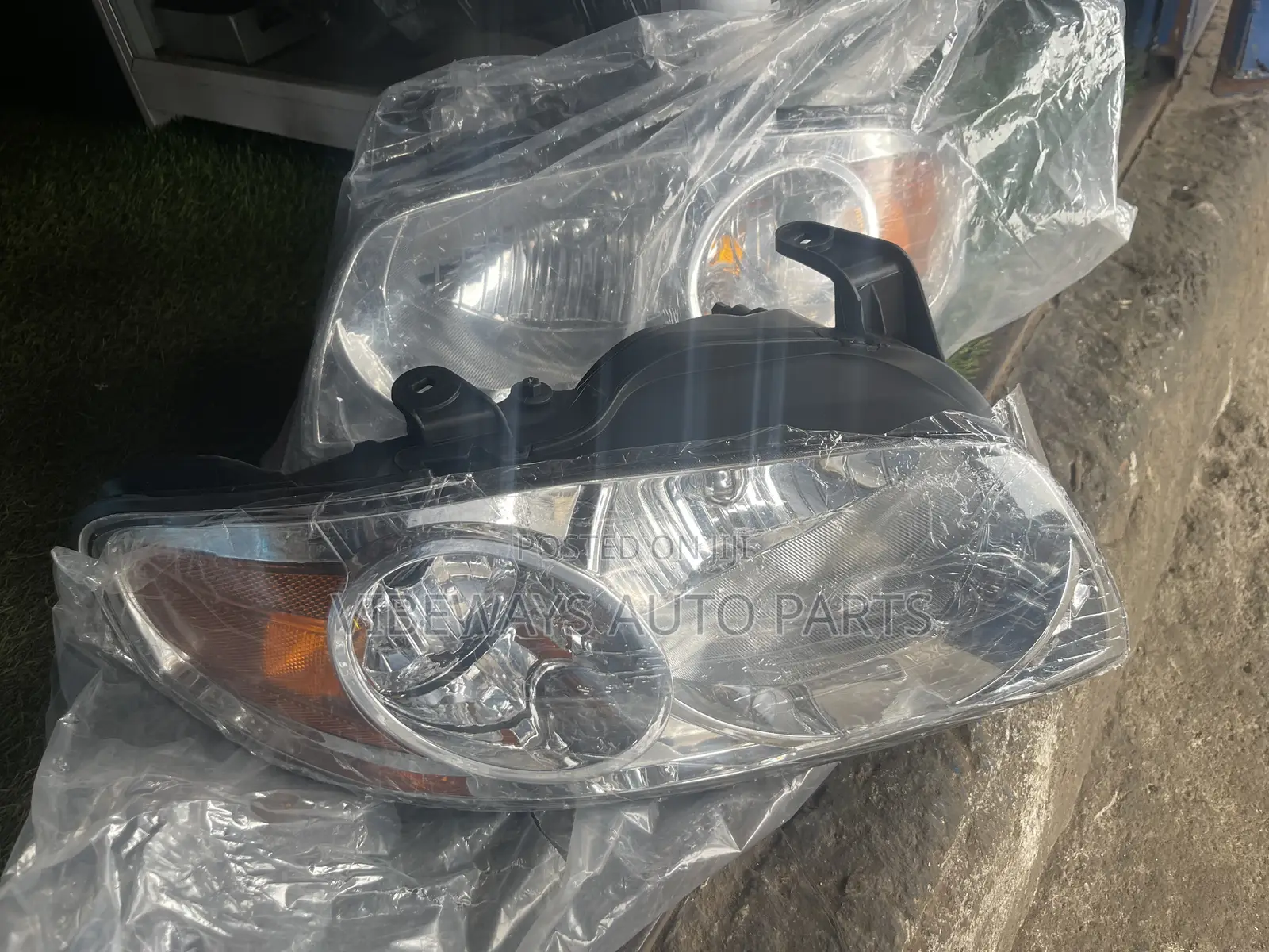 Nissan Sentra 2005-2007 Headlights Pair Brand New