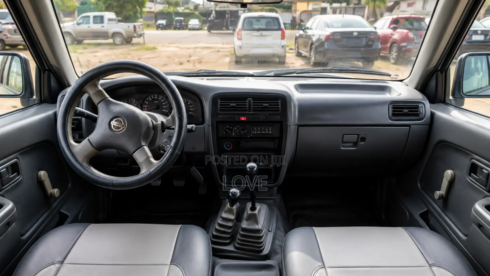 Nissan Pick-Up 2009 White
