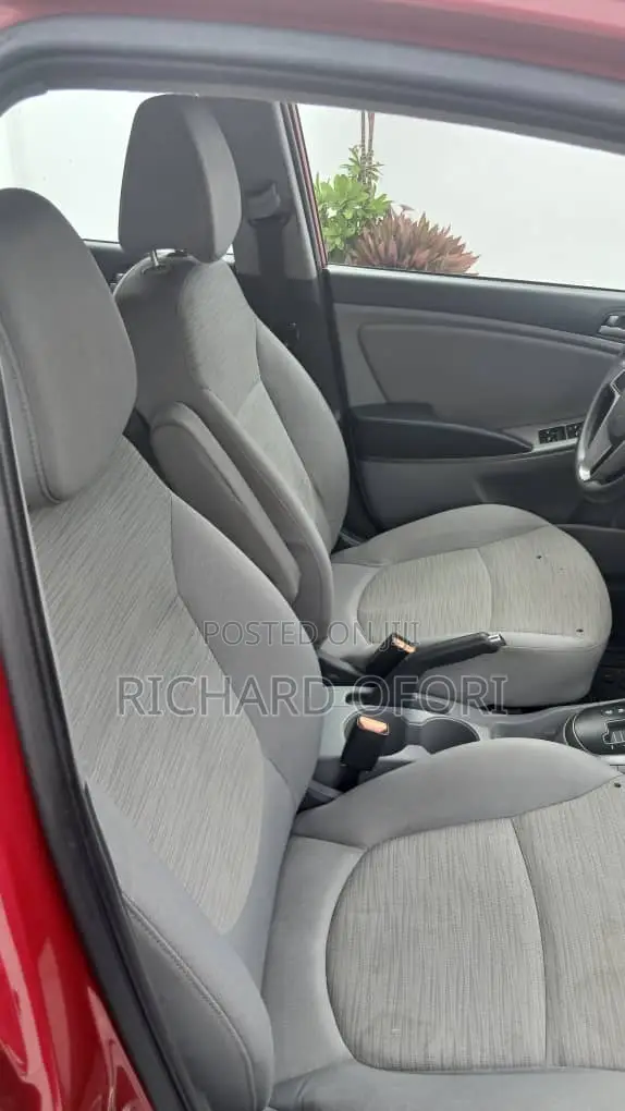 Hyundai Accent SE Hatchback 2017 Red