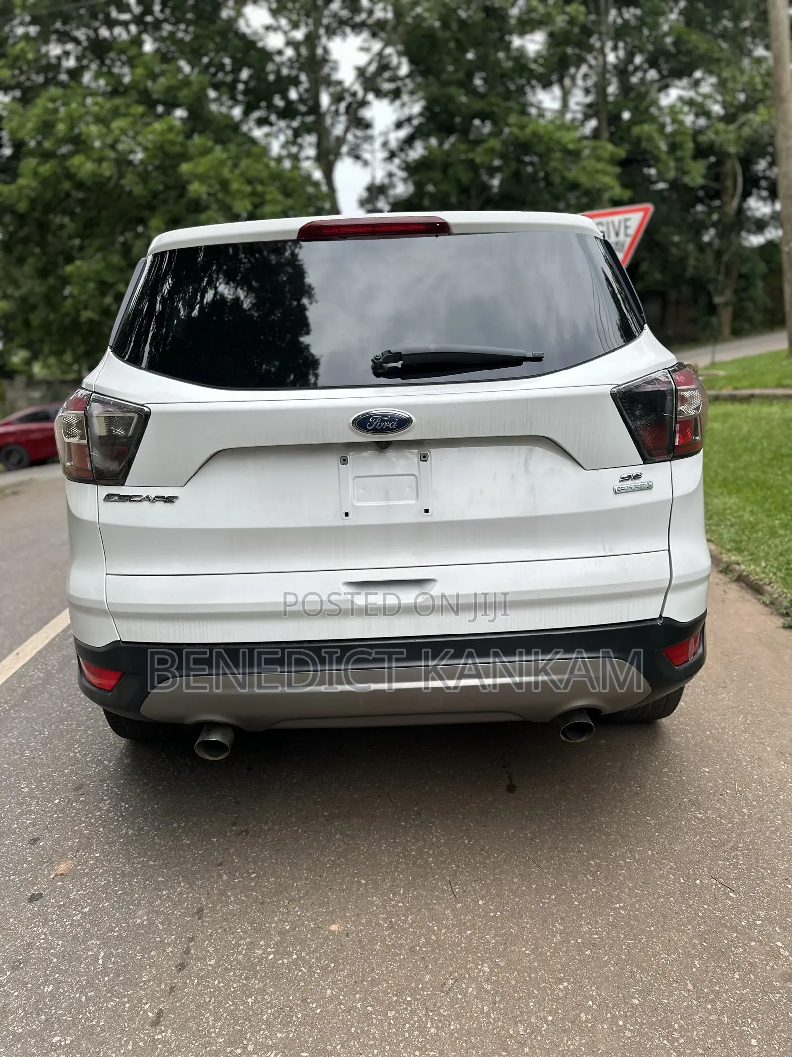 Ford Escape SE FWD 2016 White