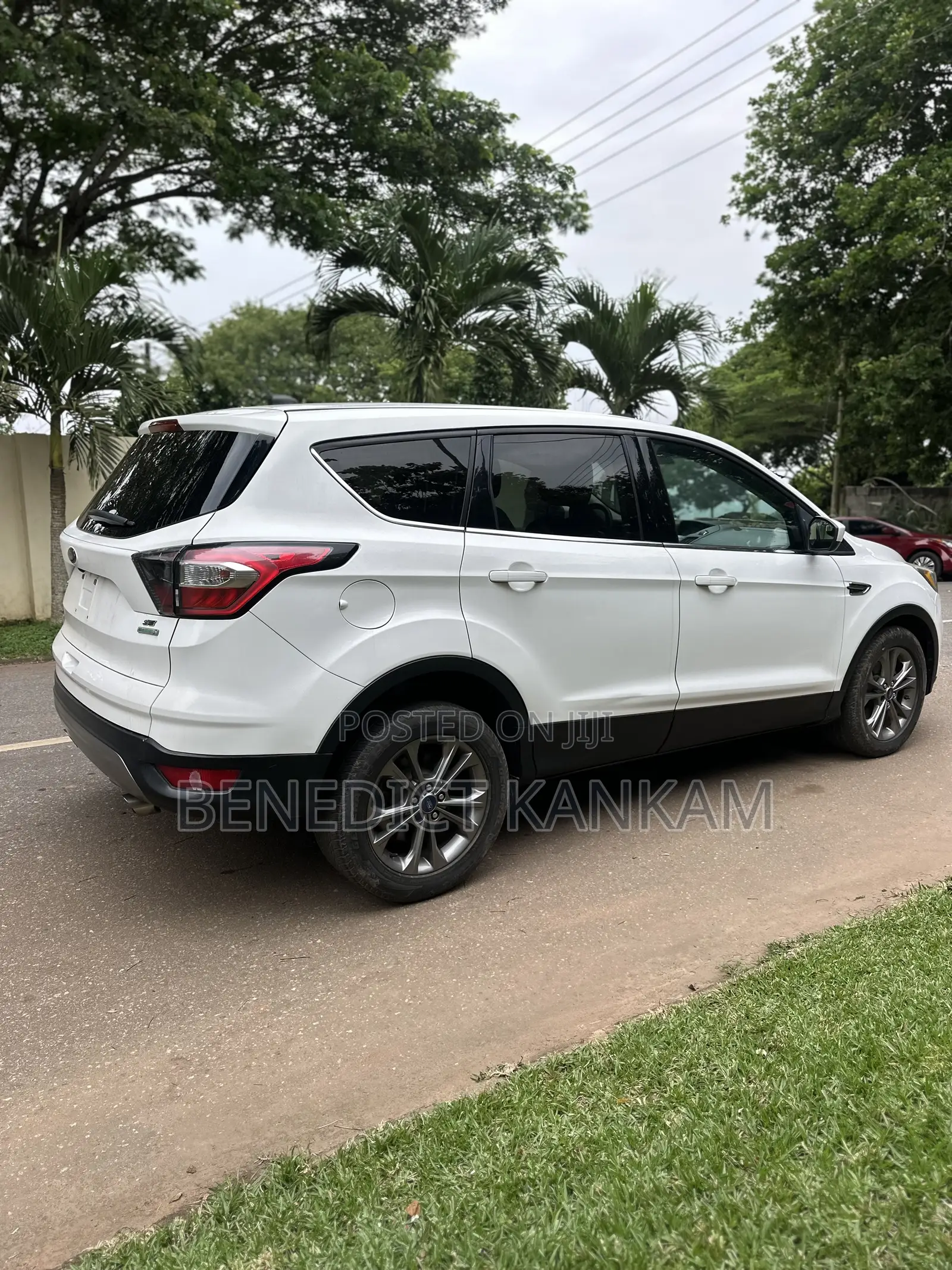 Ford Escape SE FWD 2016 White