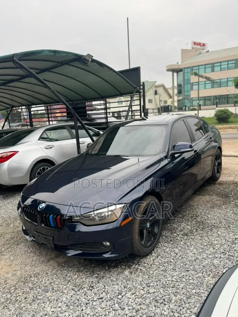 BMW 320i 2016 Blue