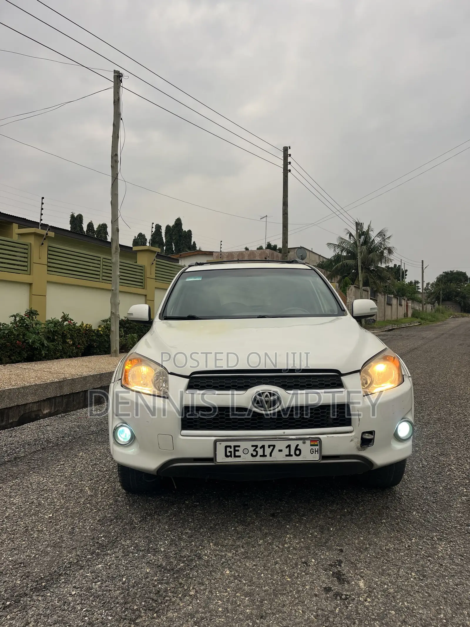 Toyota RAV4 2011 White
