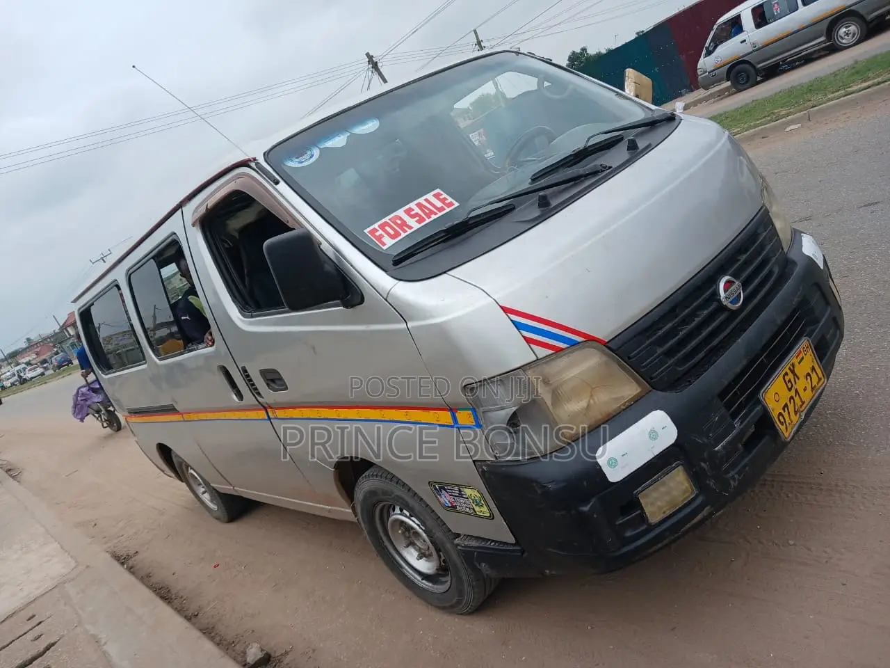 Nissan Caravan (Urvan) 2012 Silver