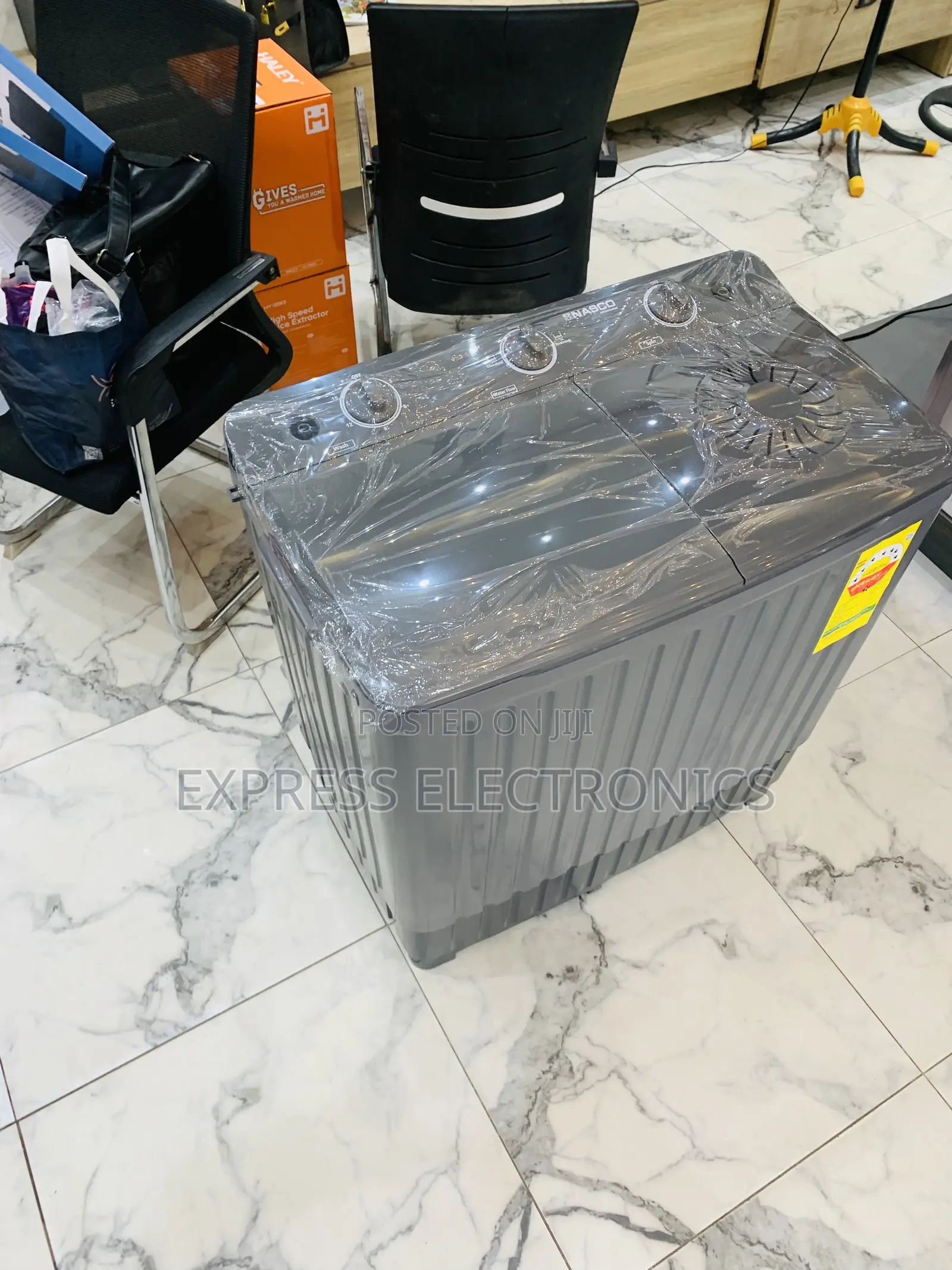 Wash and Spin With Nasco Black 10Kg Topload