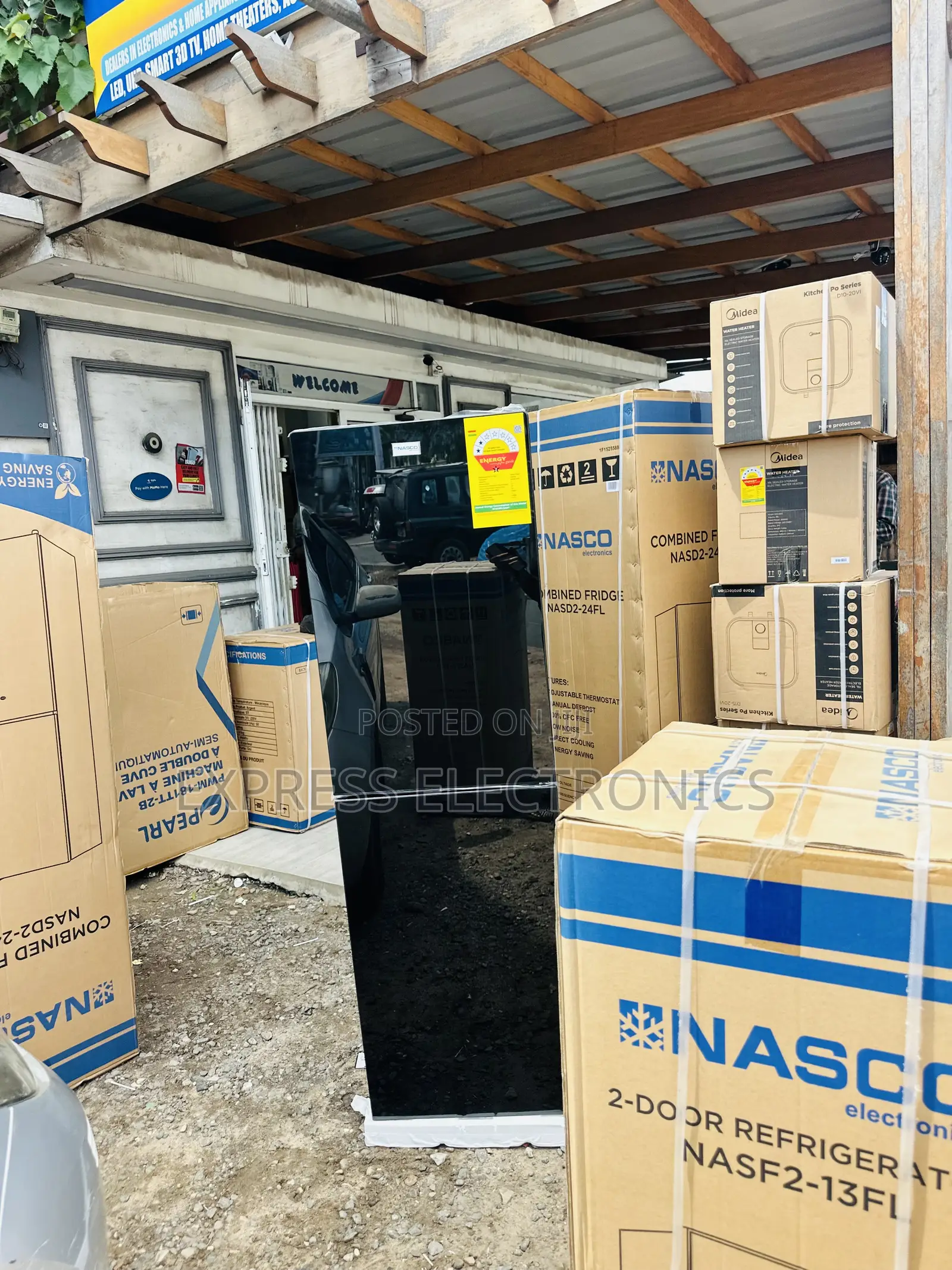 Freestanding Double Door Black Nasco NASD2-24fl Grudge