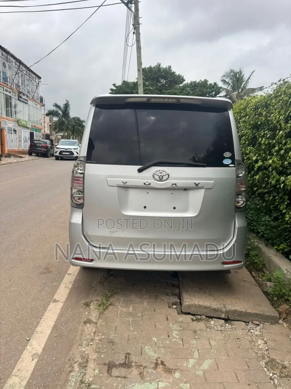 Toyota Voxy 2012 White