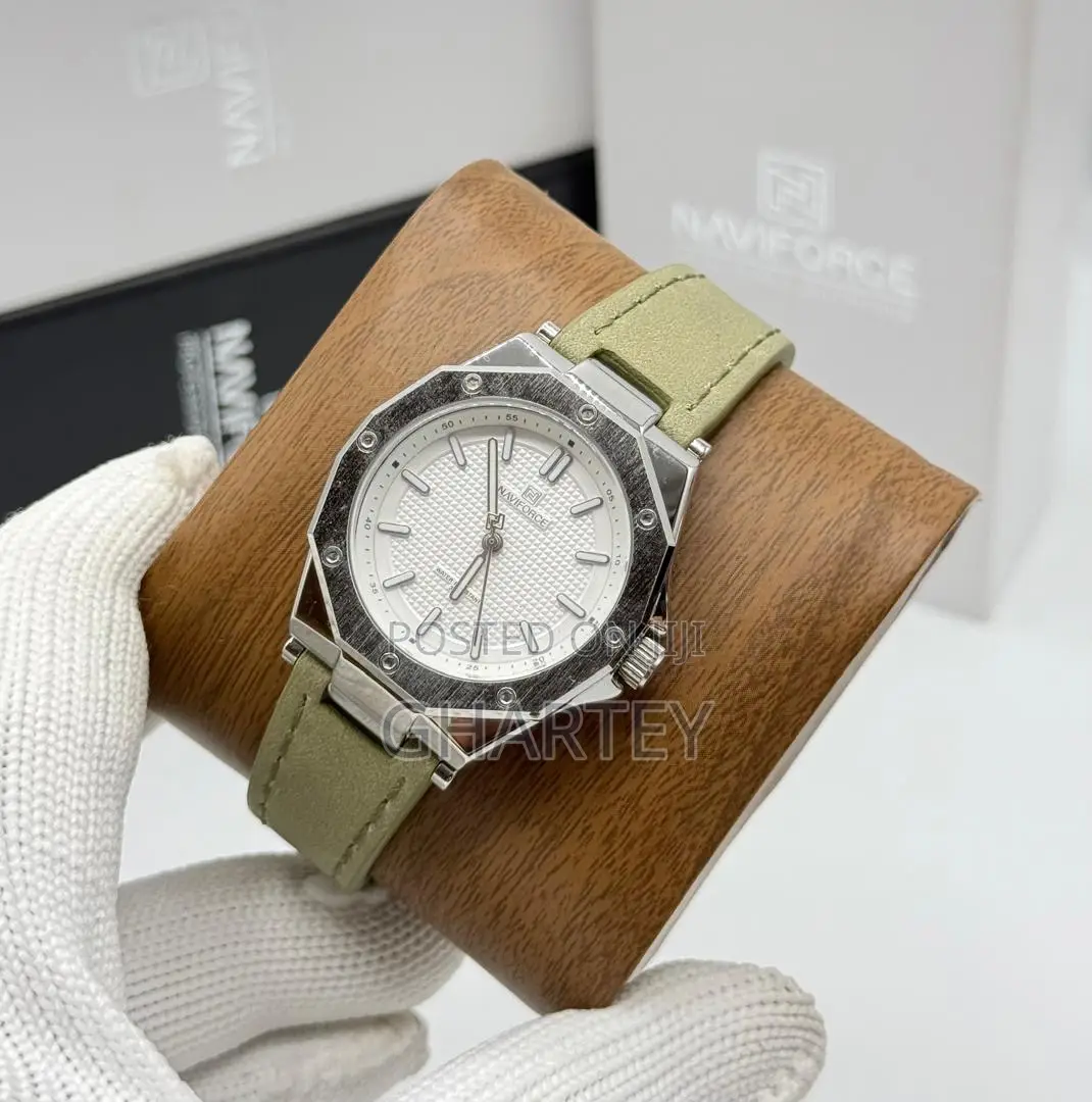 Naviforce Ladies Luxury Stainless Steel Case | Premium Leather Strap