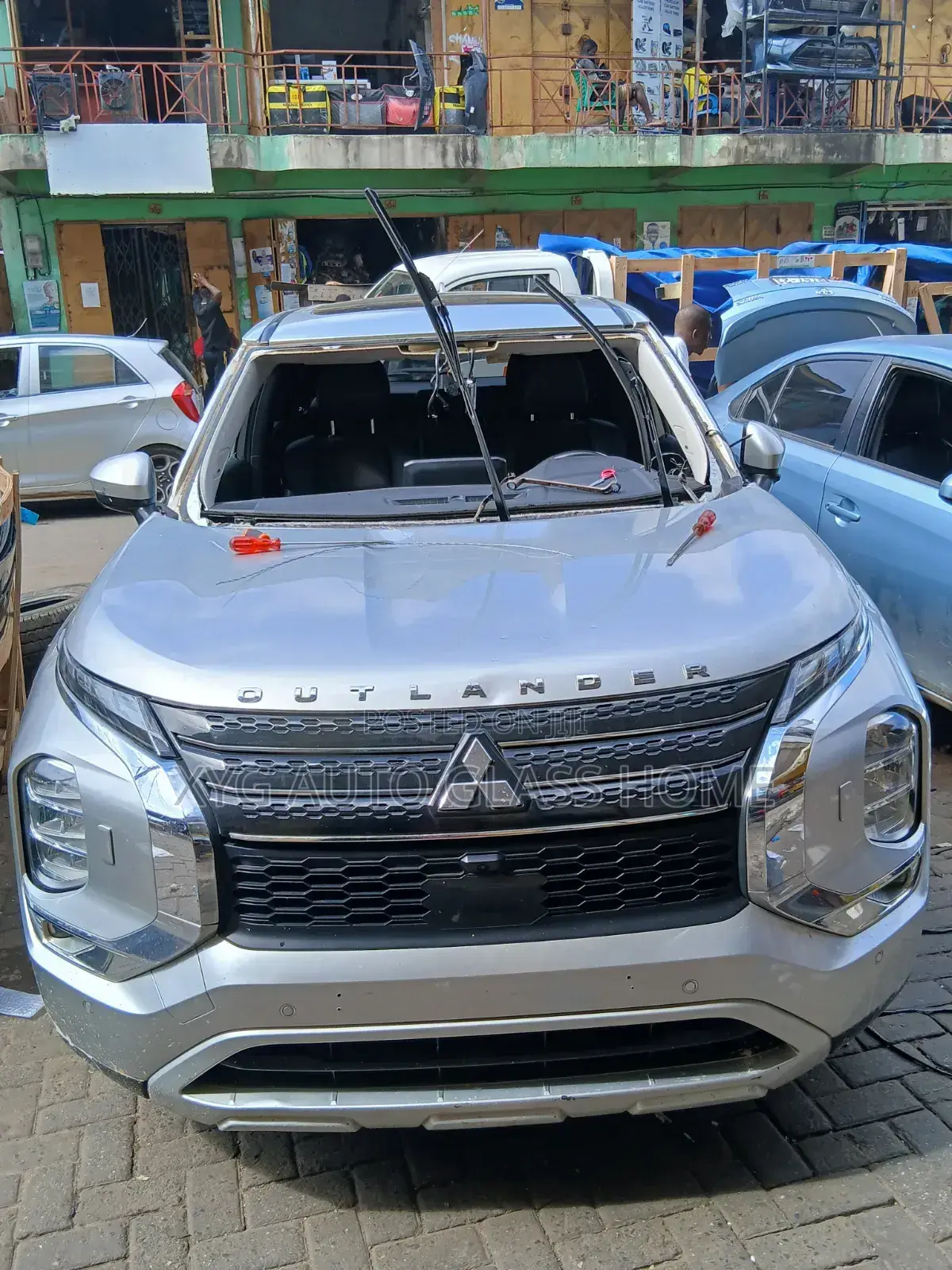 2022 Mitsubishi Outlander Windscreen Available