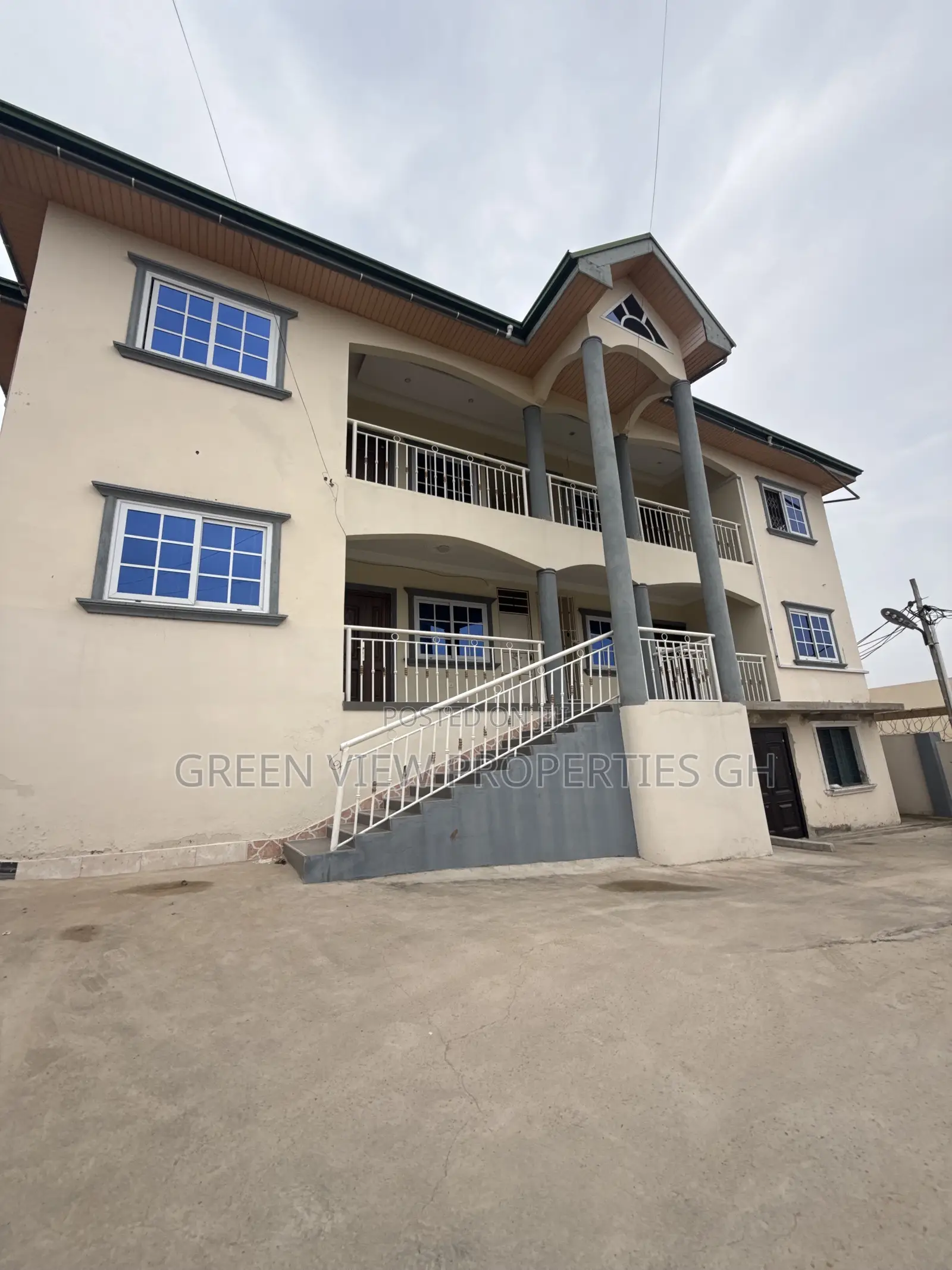 2bdrm Apartment in West Hills Mall Area for rent