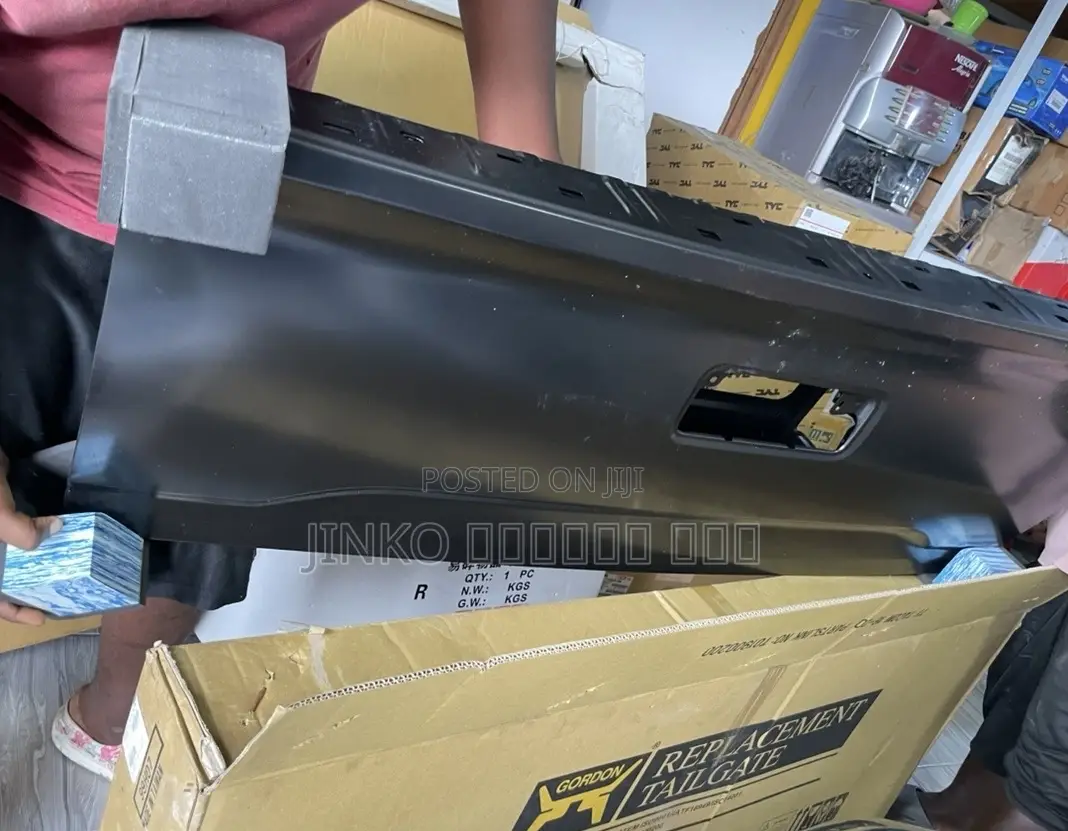 Toyota Tacoma 2016-2024 Tailgate/Tailboard
