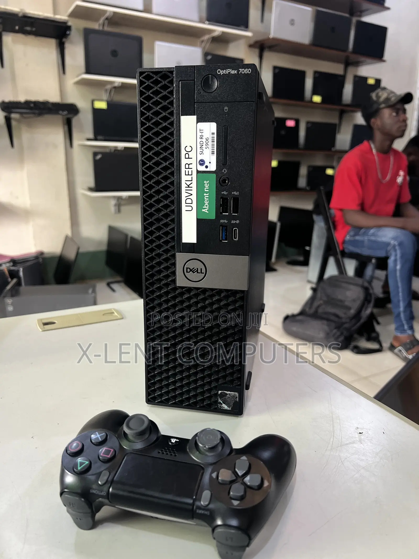 Desktop Computer Dell OptiPlex 7060 12GB Intel Core i5 SSD 256GB