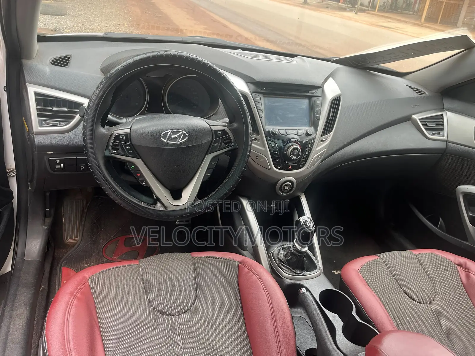 Hyundai Veloster Automatic 2012 White