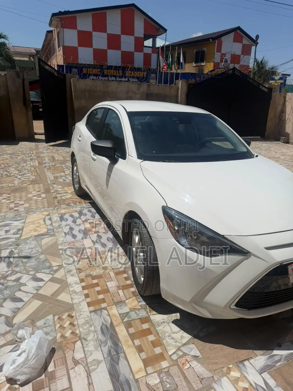 Toyota Yaris iA 1.5 FWD 2017 White