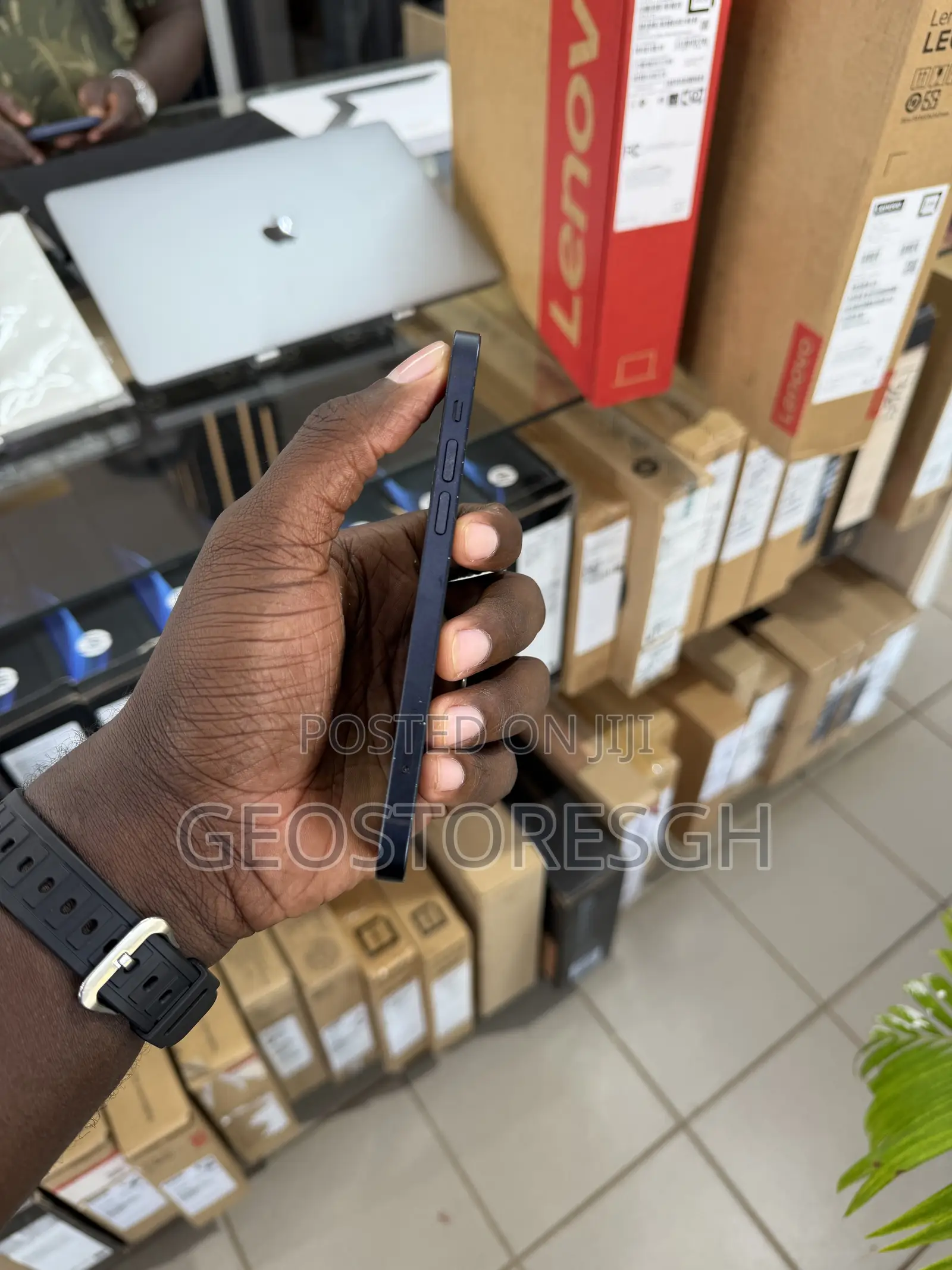 Apple iPhone 12 64 GB Black