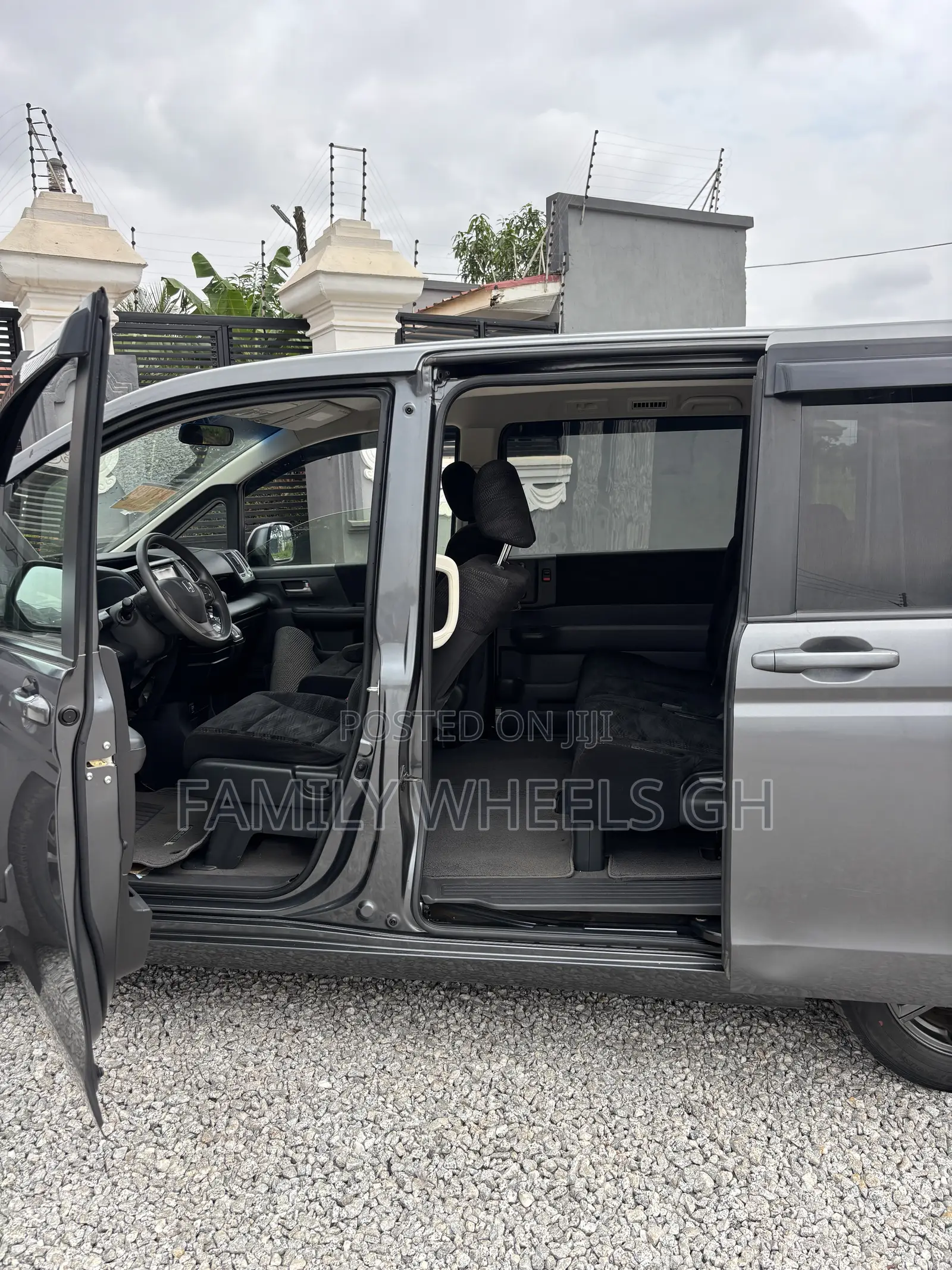 Honda Stepwgn 2012 Gray