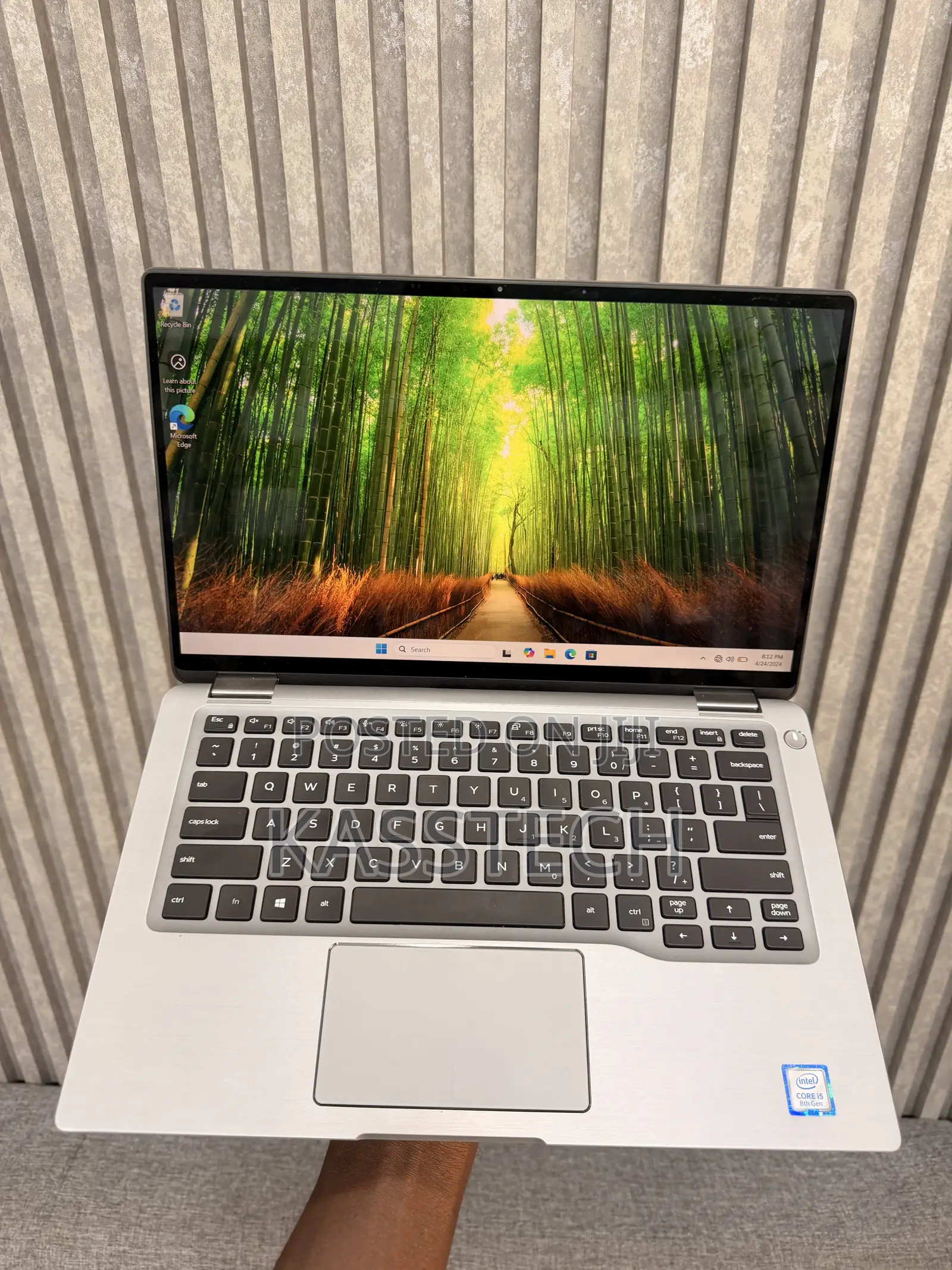 Laptop Dell Latitude 7400 2-in-1 16GB Intel Core i5 SSD 256GB