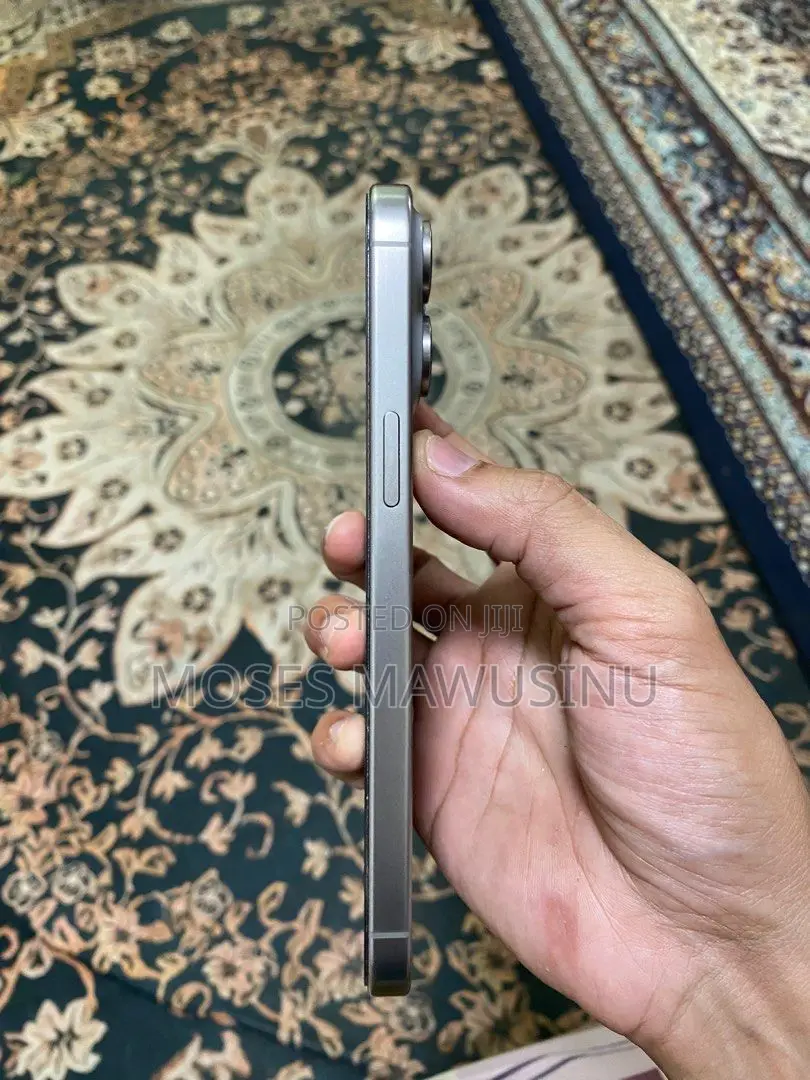 Apple iPhone 15 Pro Max 512 GB Gray