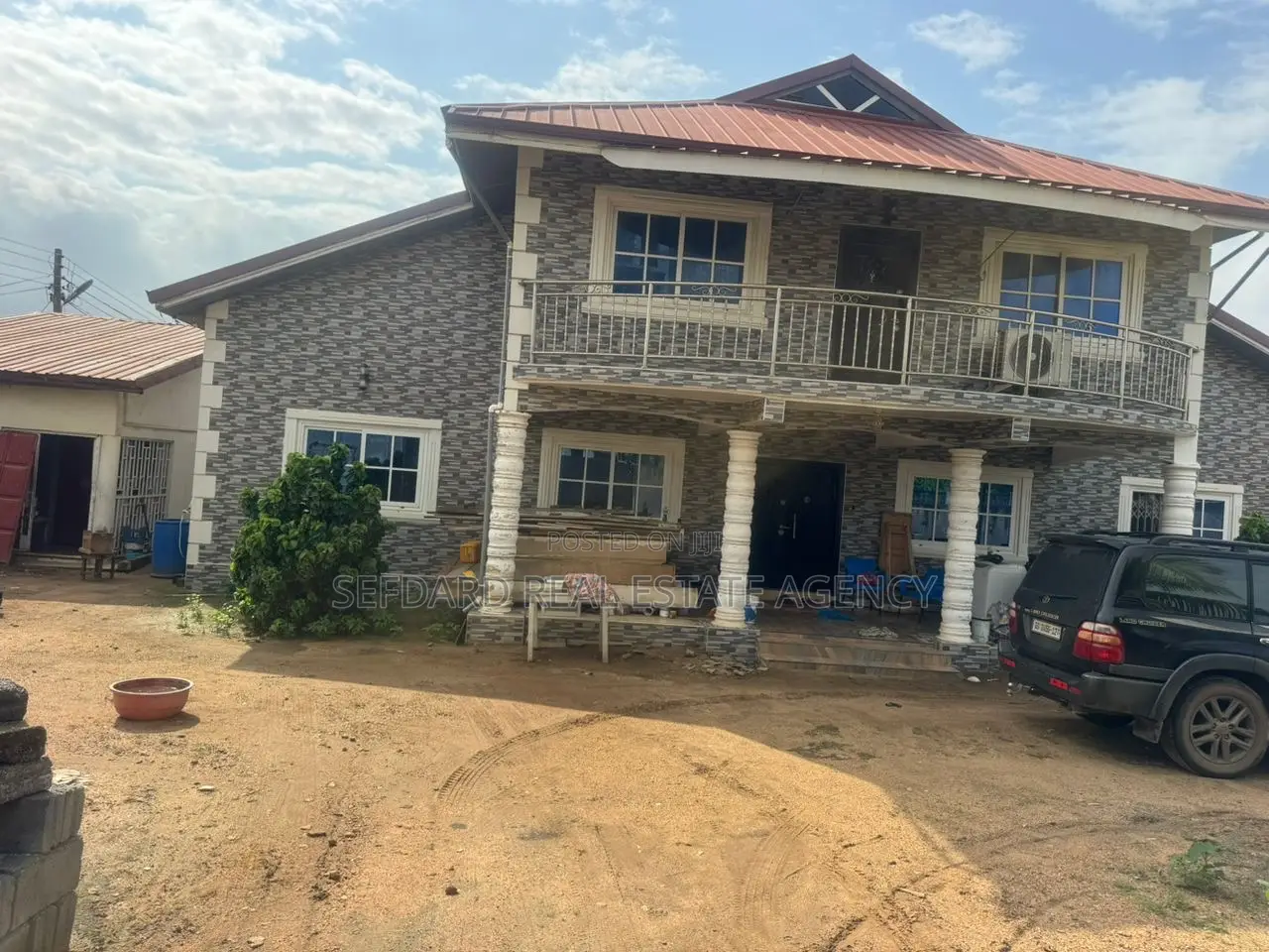 5bdrm House in Sefdard Properties, Ablekuma for sale