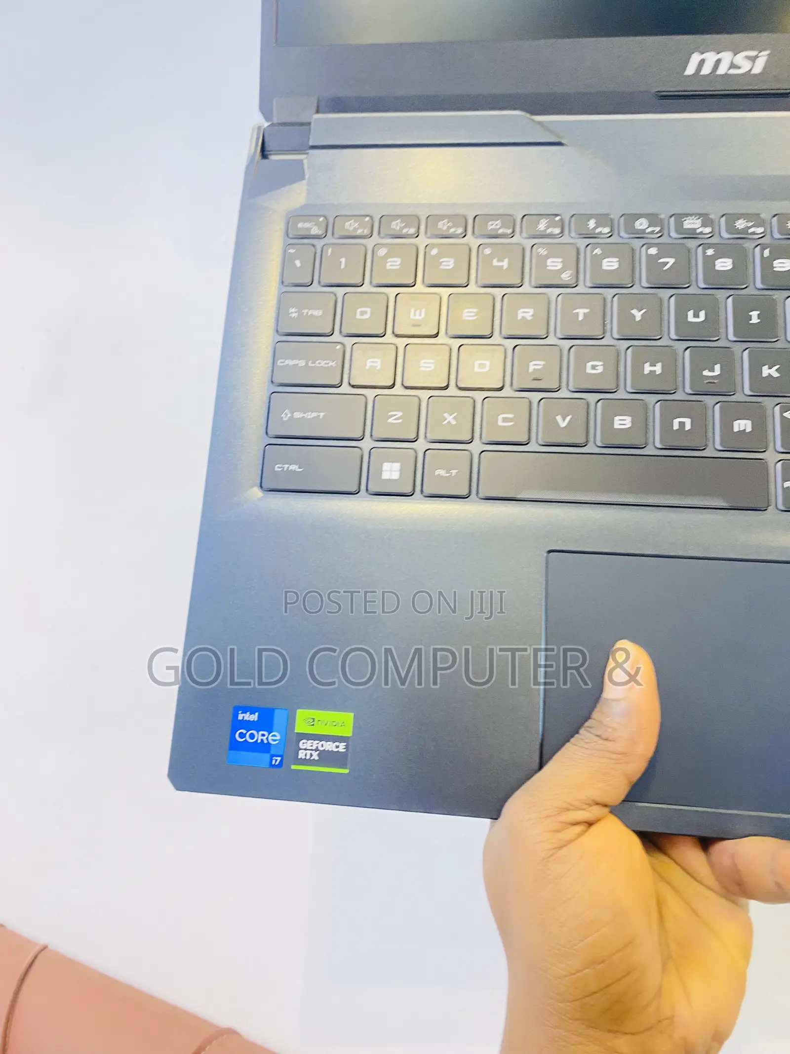 Laptop MSI Cyborg 15 24GB Intel Core i7 SSD 1T