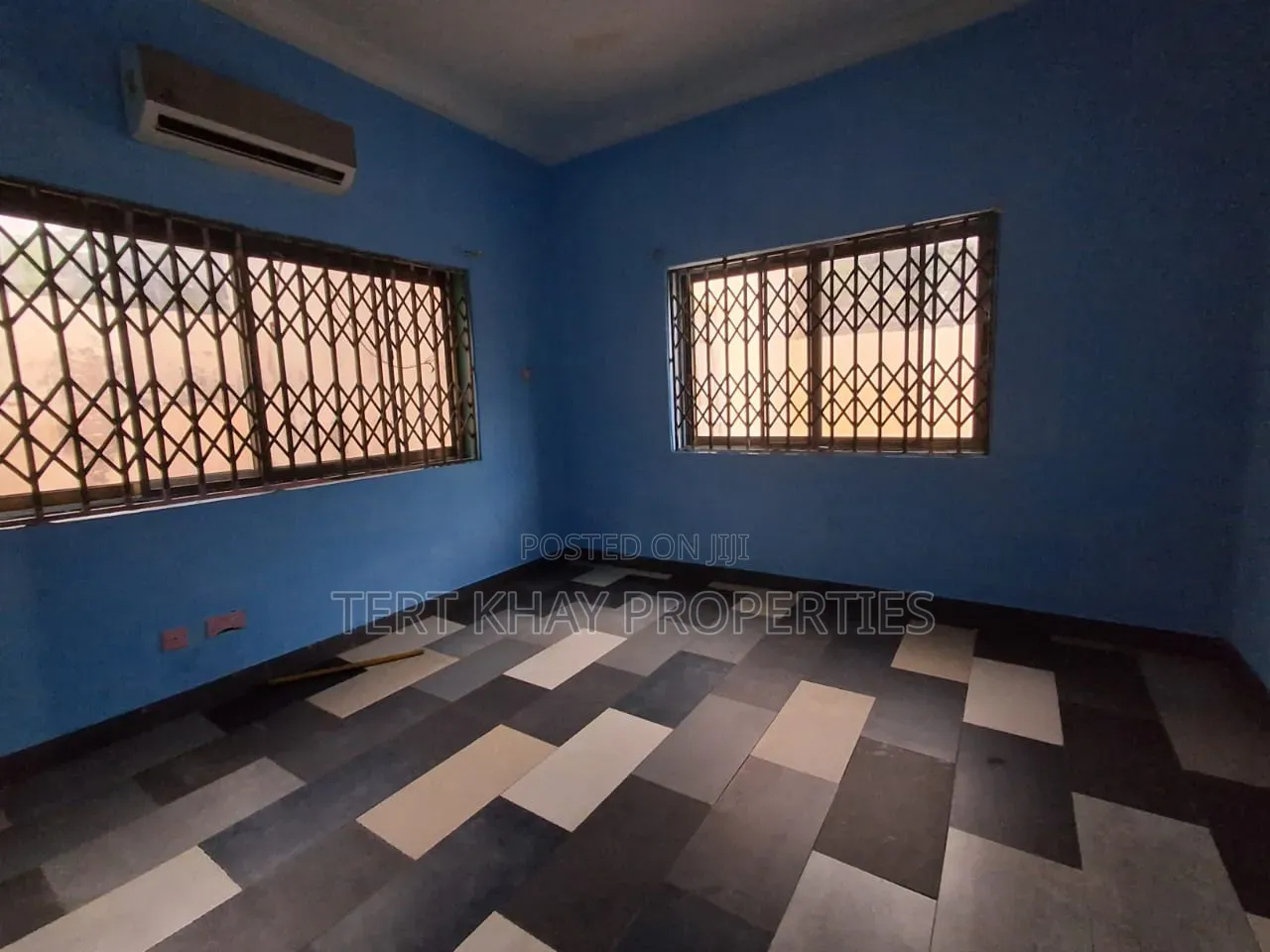 3bdrm House in Spintex, Baatsona Total for rent
