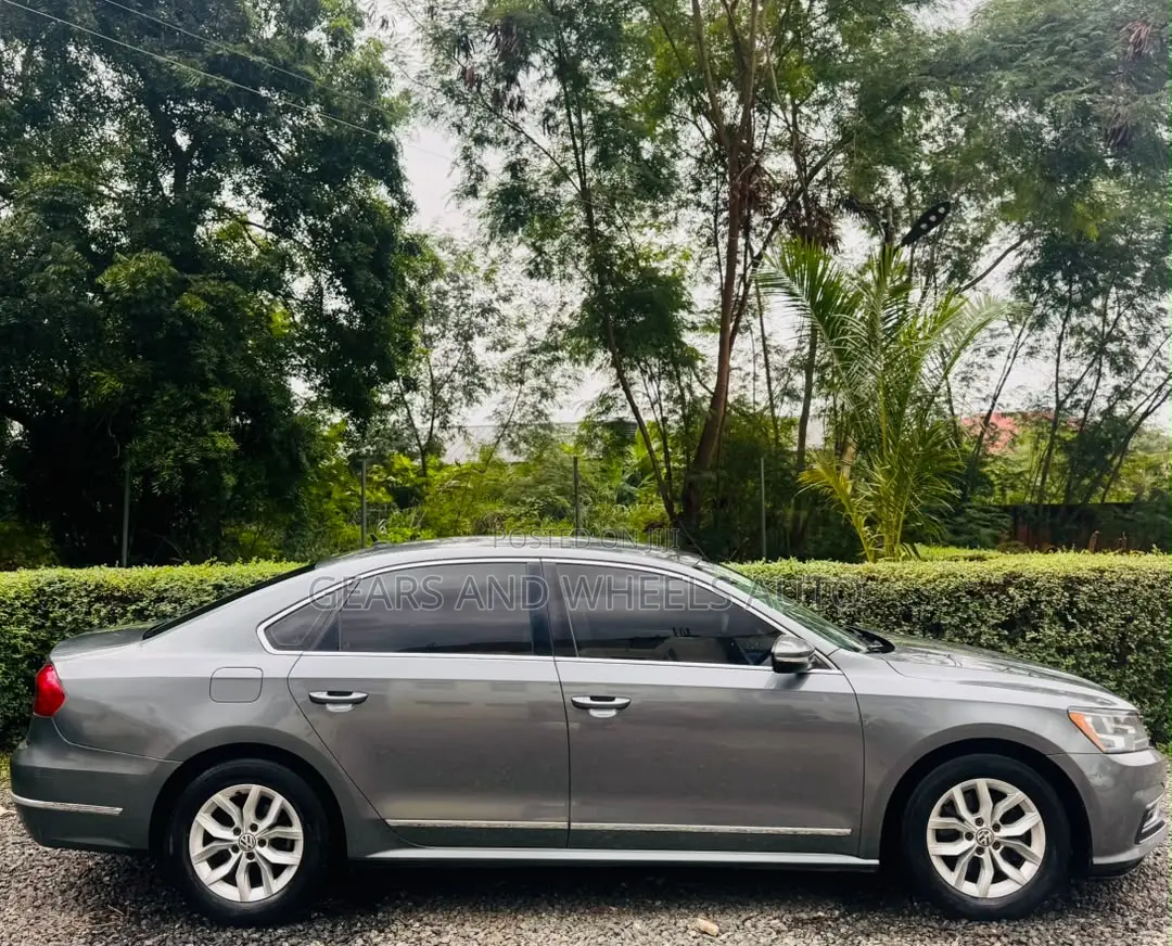 Volkswagen Passat 2016 Silver
