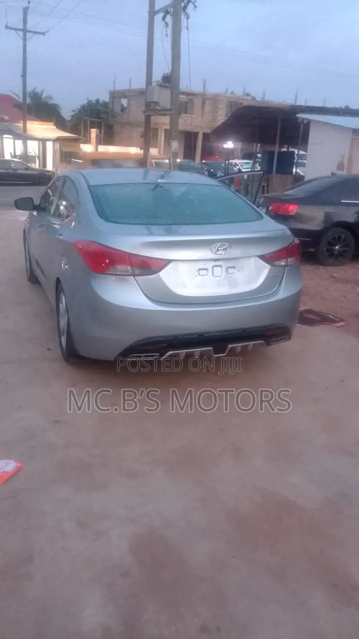 Hyundai Elantra 2013 Silver