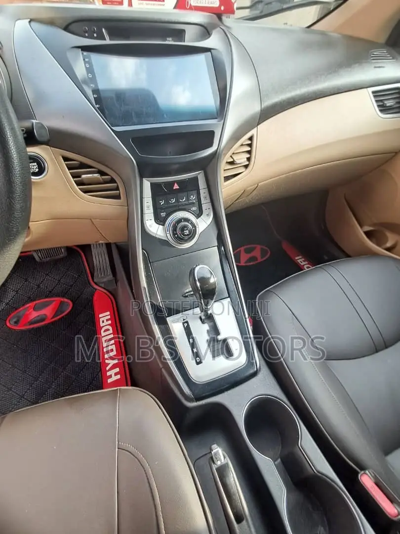 Hyundai Elantra 2013 Silver