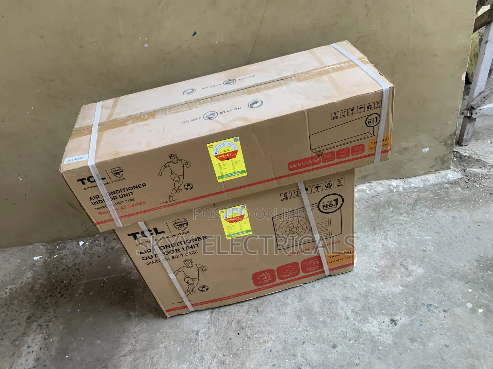Well Sealed TCL 1.5hp Spit R410 Gas AC